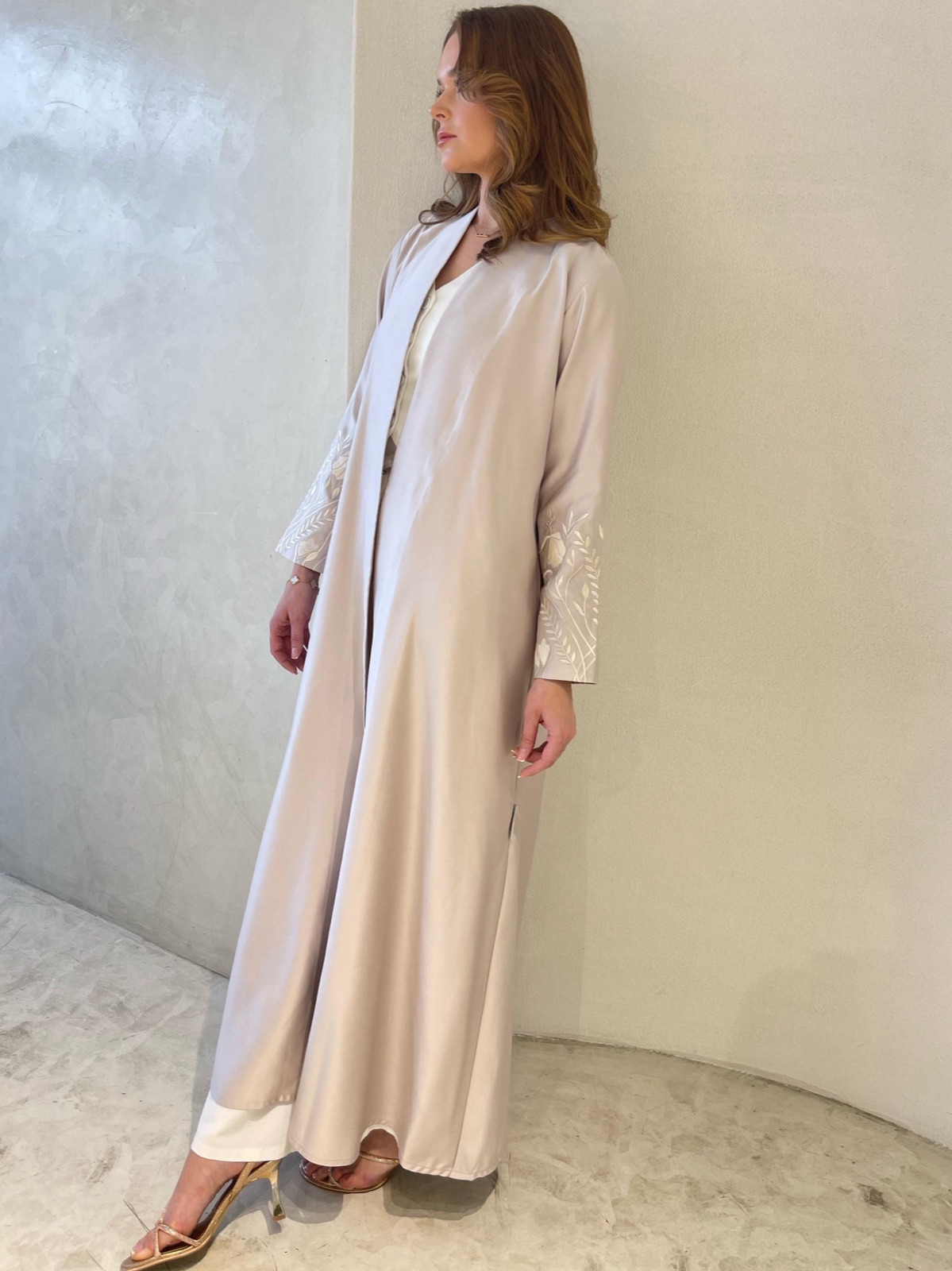 MANTLE.BH - Image 4 - Mnsaj