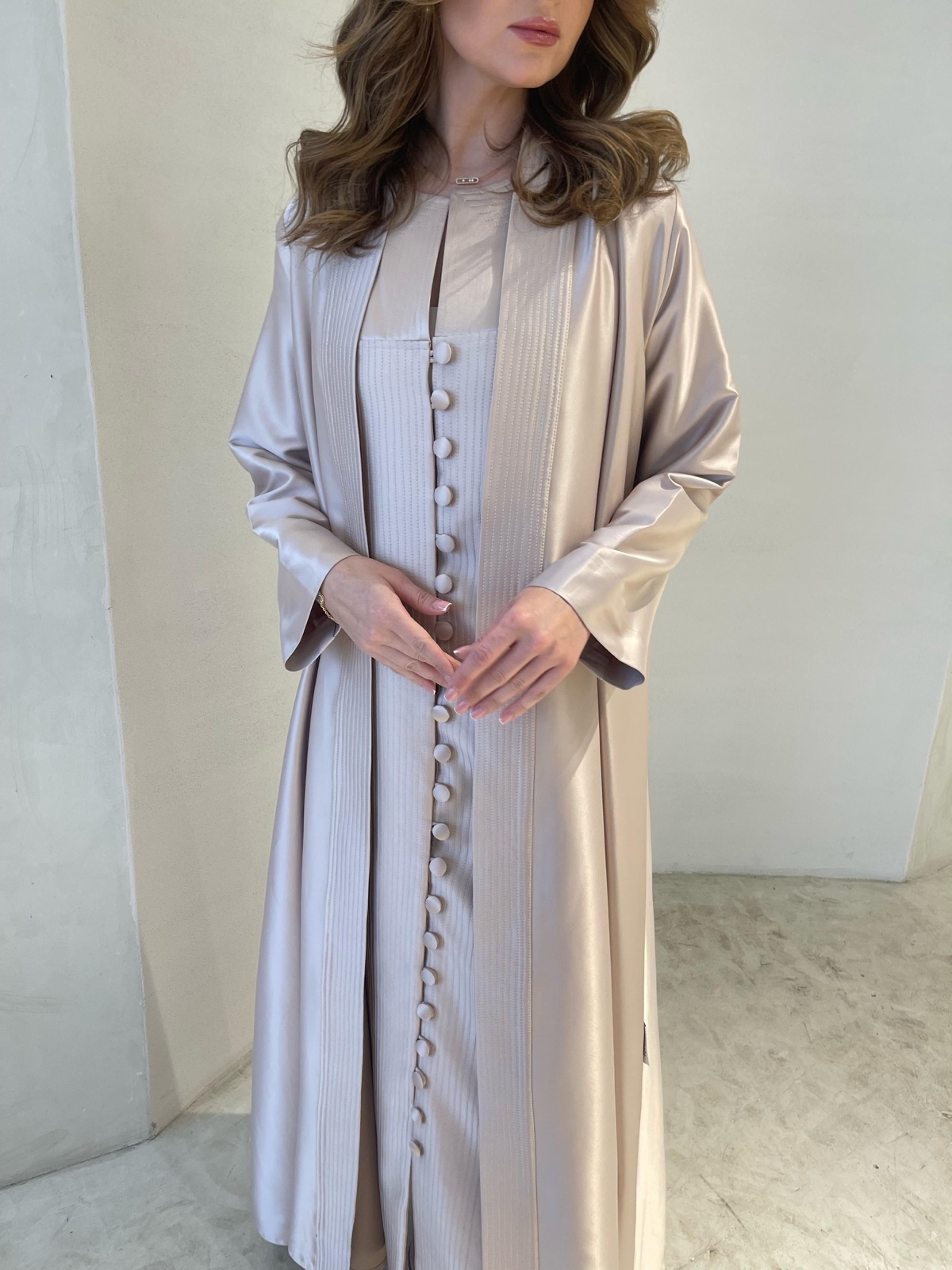 MANTLE.BH - Image 4 - Mnsaj