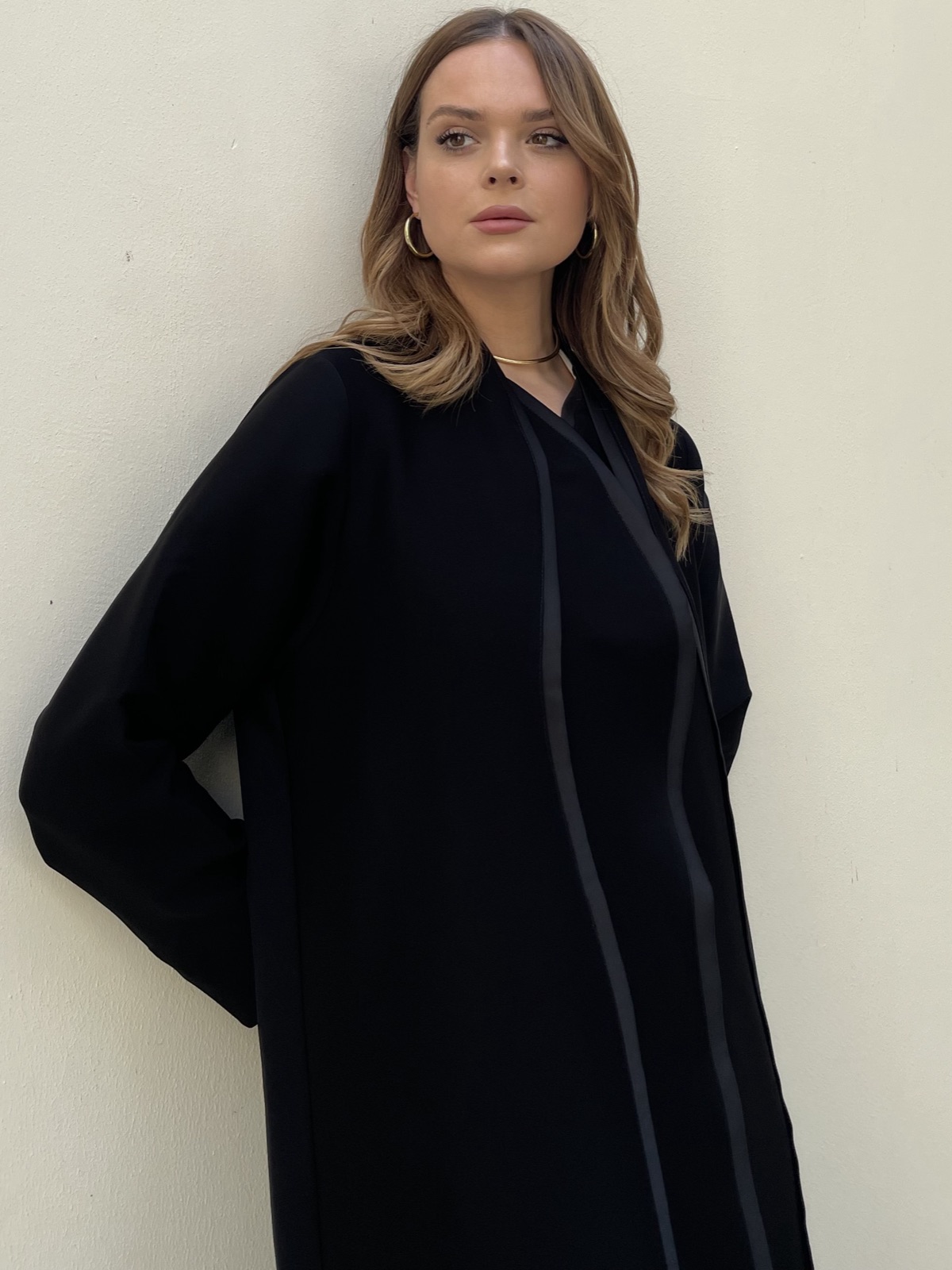 MANTLE.BH - Alternate View - Mnsaj