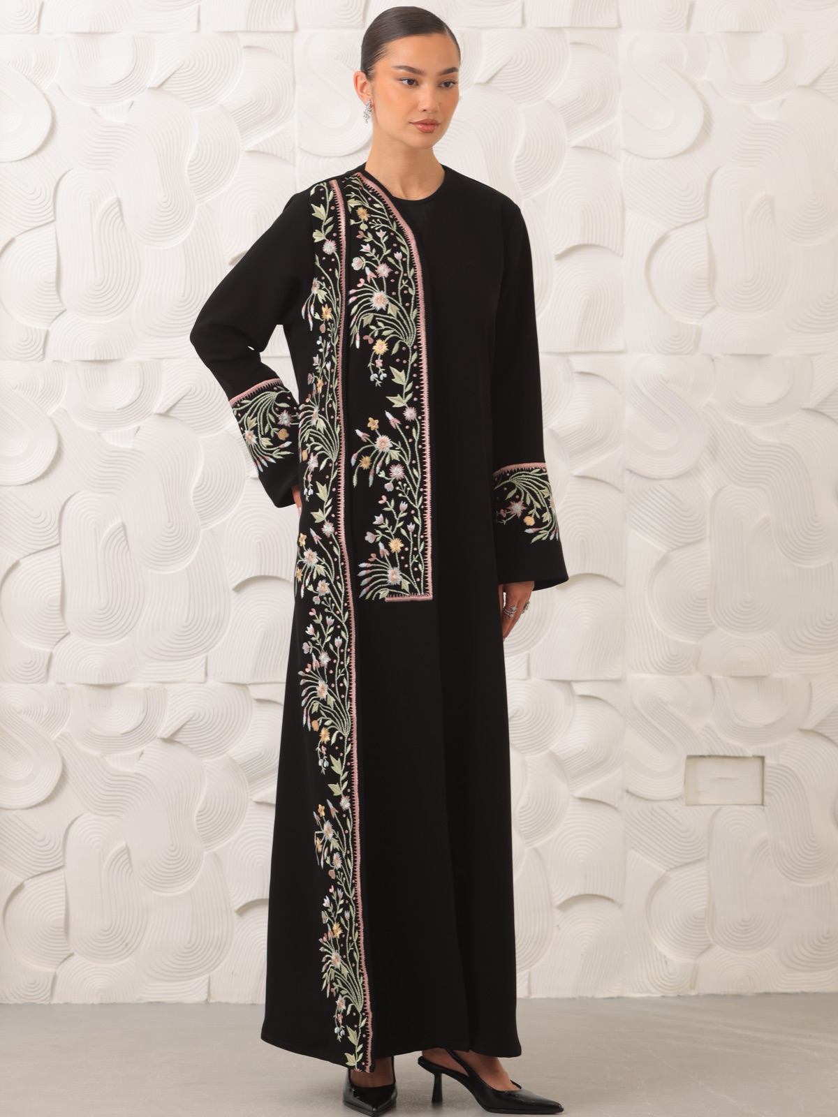 LN_THREADS - Image 3 - Mnsaj