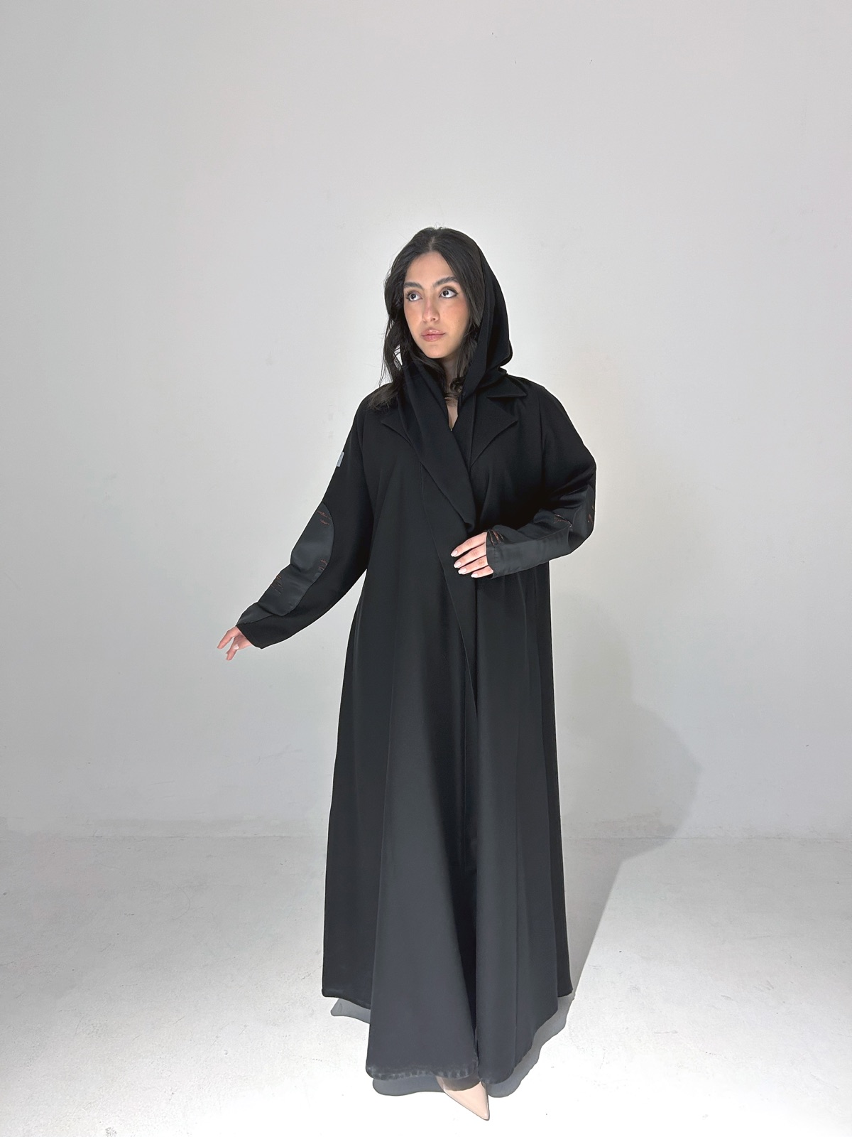 DHEL.ABAYA - Mnsaj