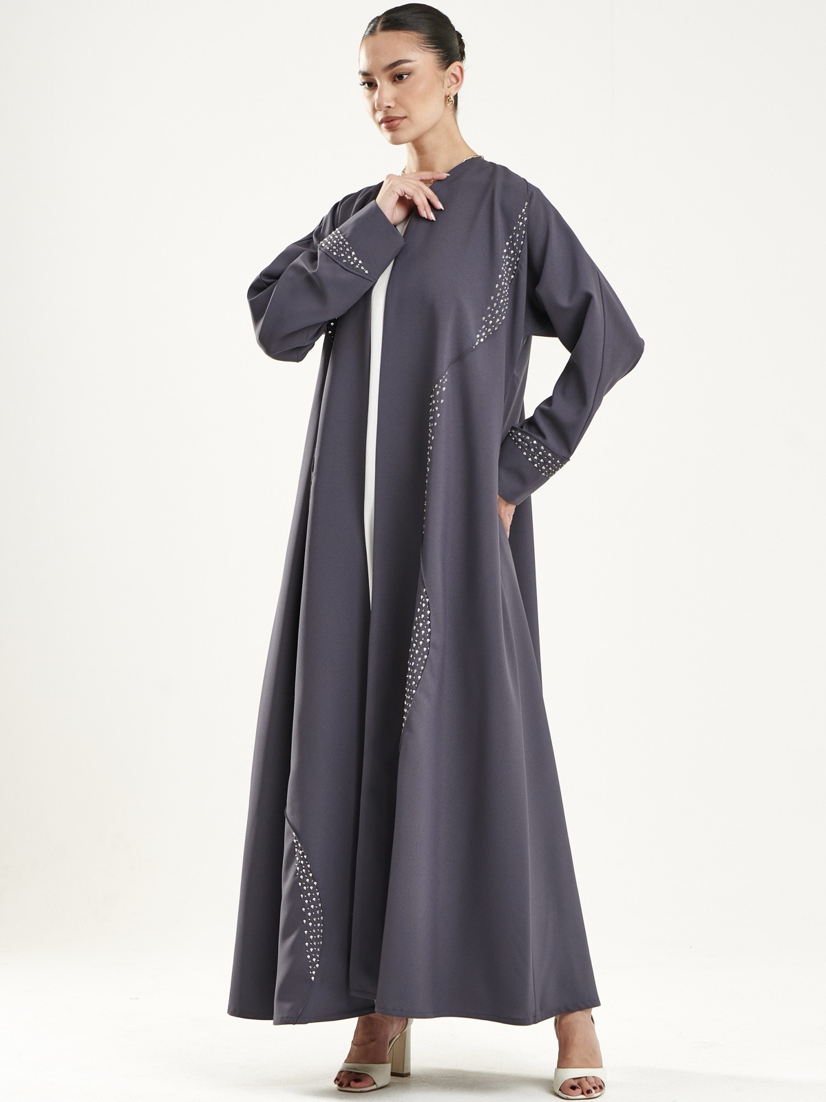 TAILORED.BYREEM - Image 3 - Mnsaj