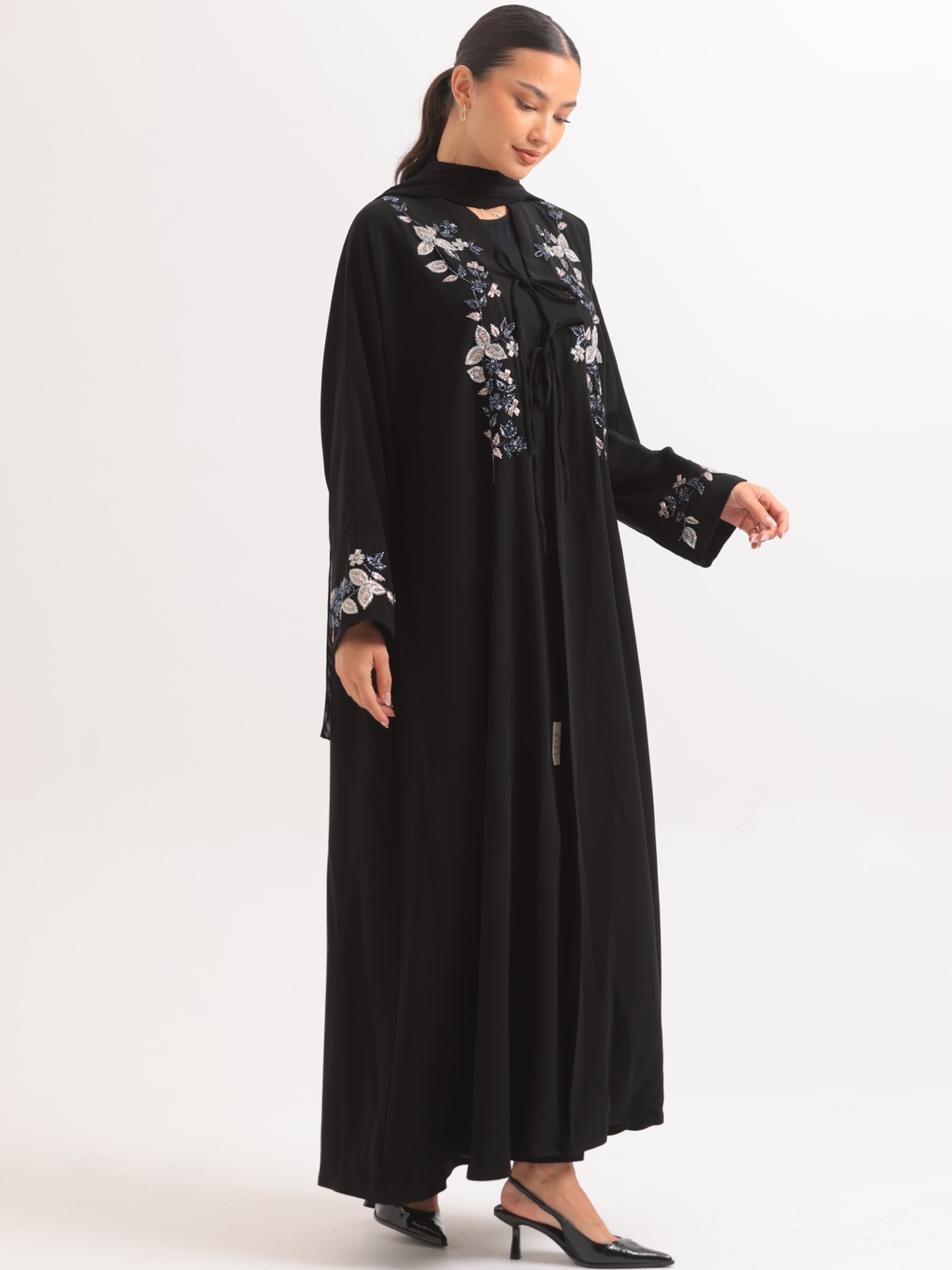 LEVE_COUTURE - Image 3 - Mnsaj