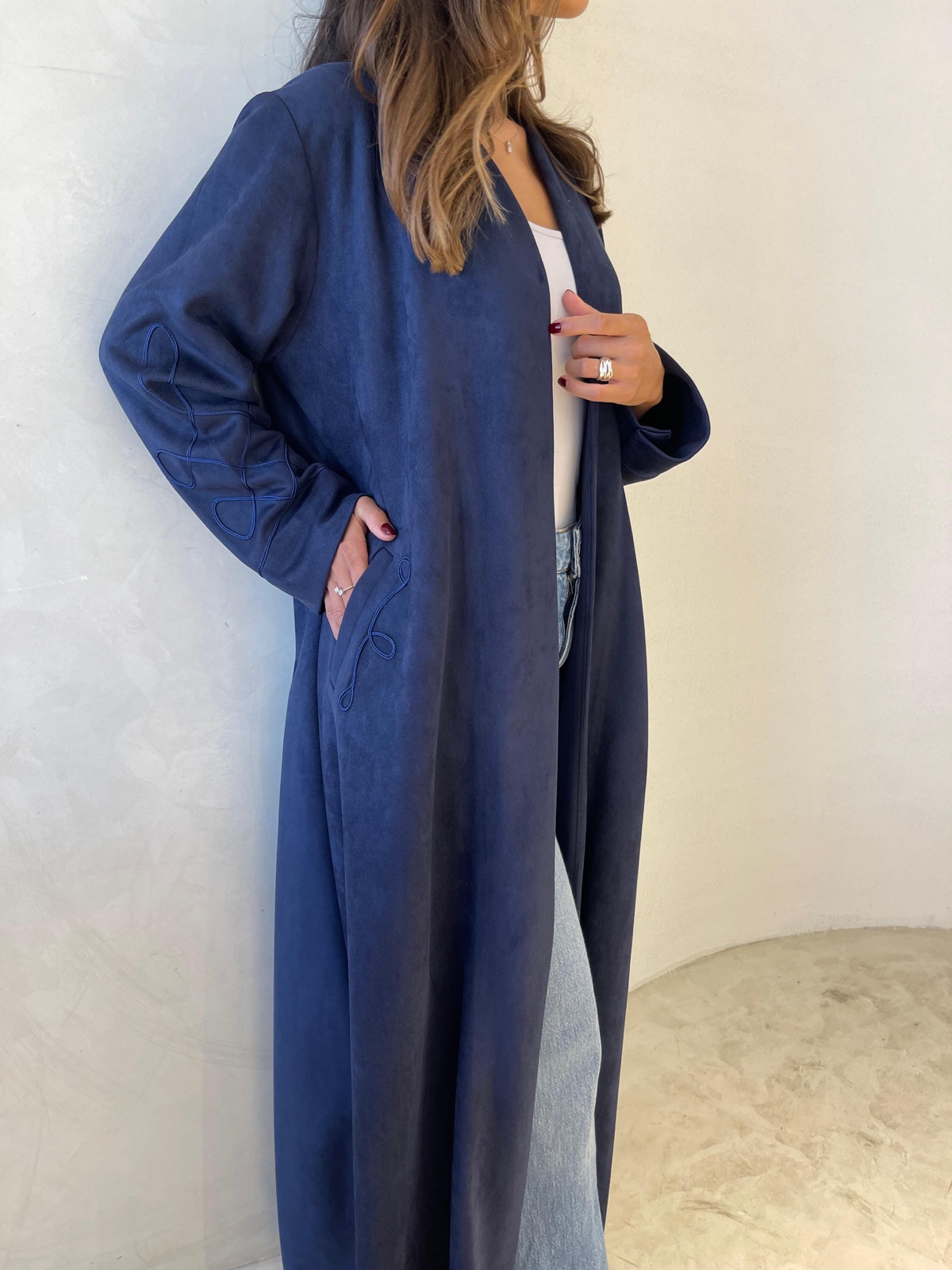 MANTLE.BH - Image 3 - Mnsaj