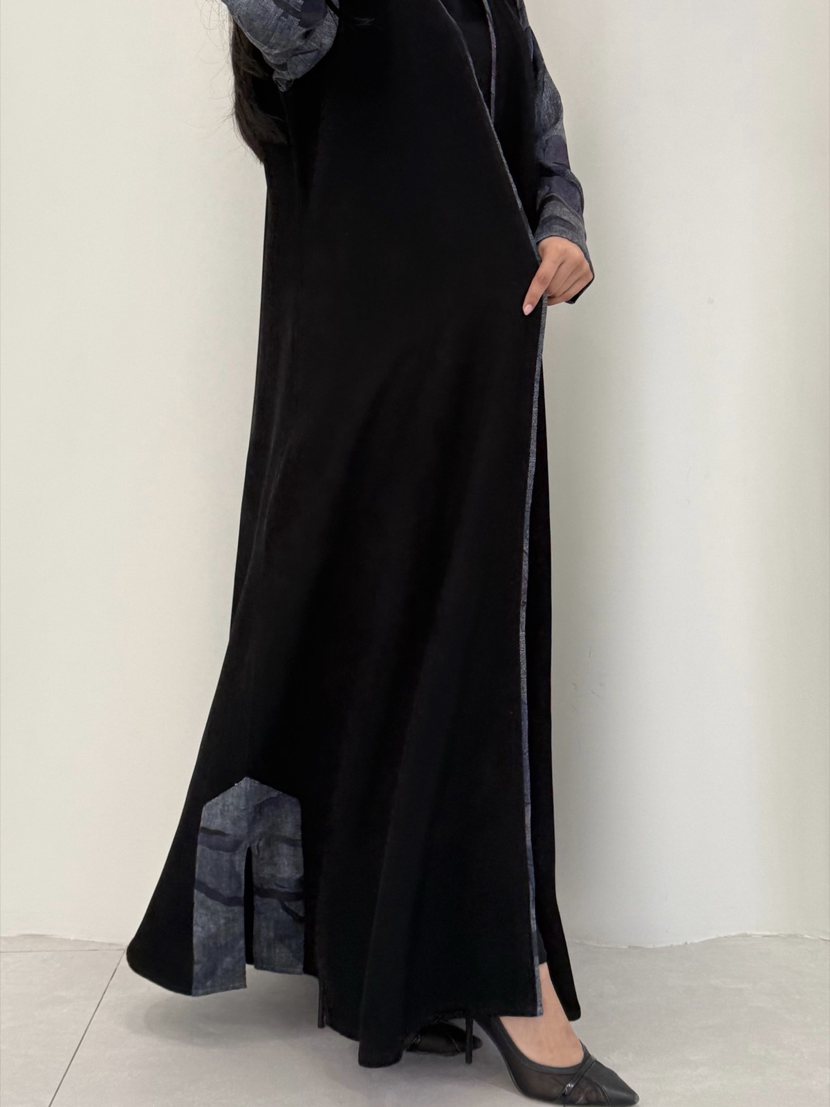 LIAN.ABAYA - Alternate View - Mnsaj