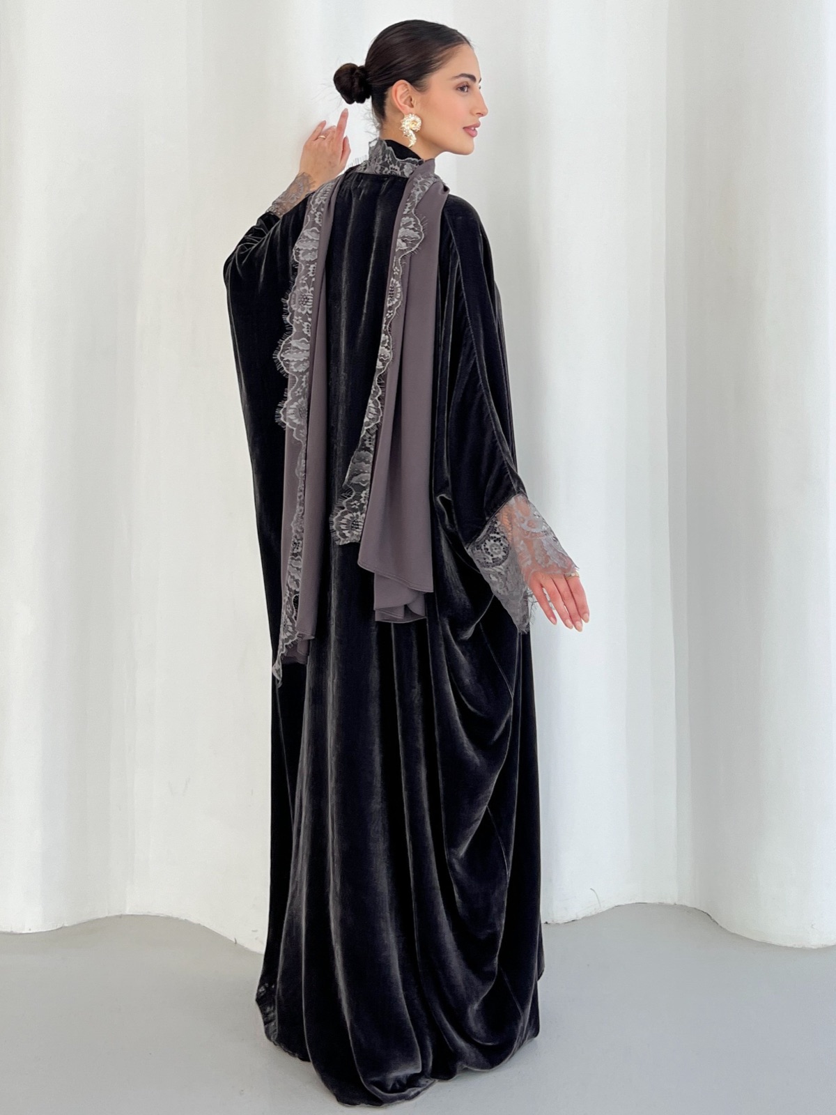 SHAIKHA.ALABDULKARIM - Image 3 - Mnsaj