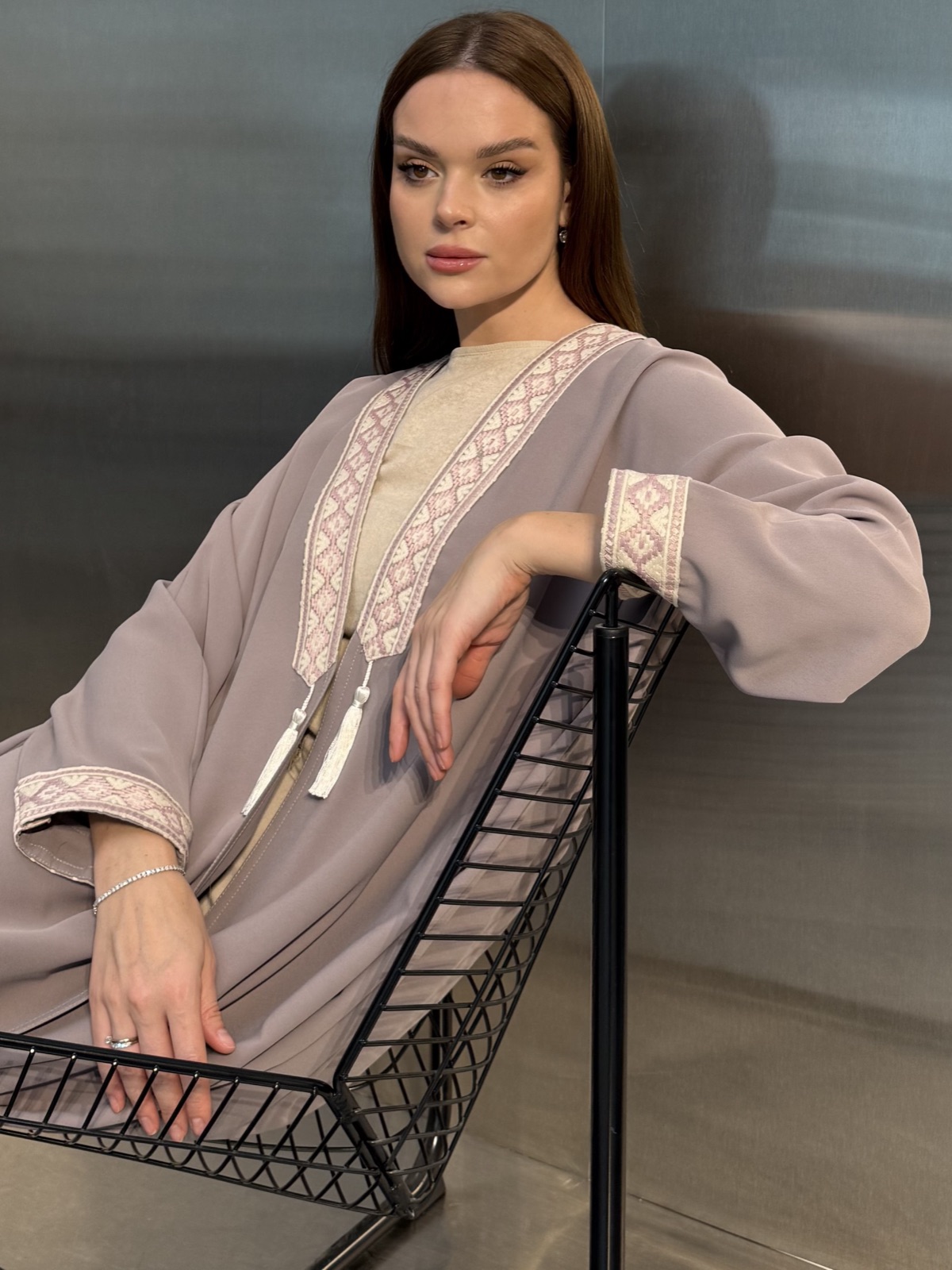 MANTLE.BH - Image 3 - Mnsaj