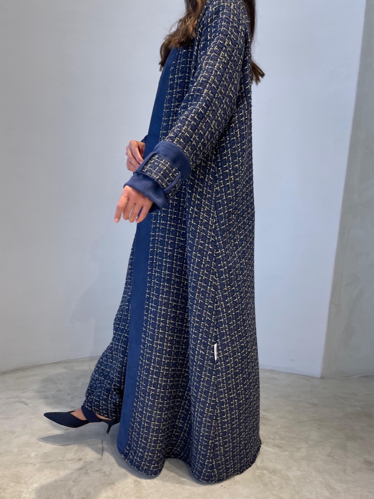 MANTLE.BH - Alternate View - Mnsaj