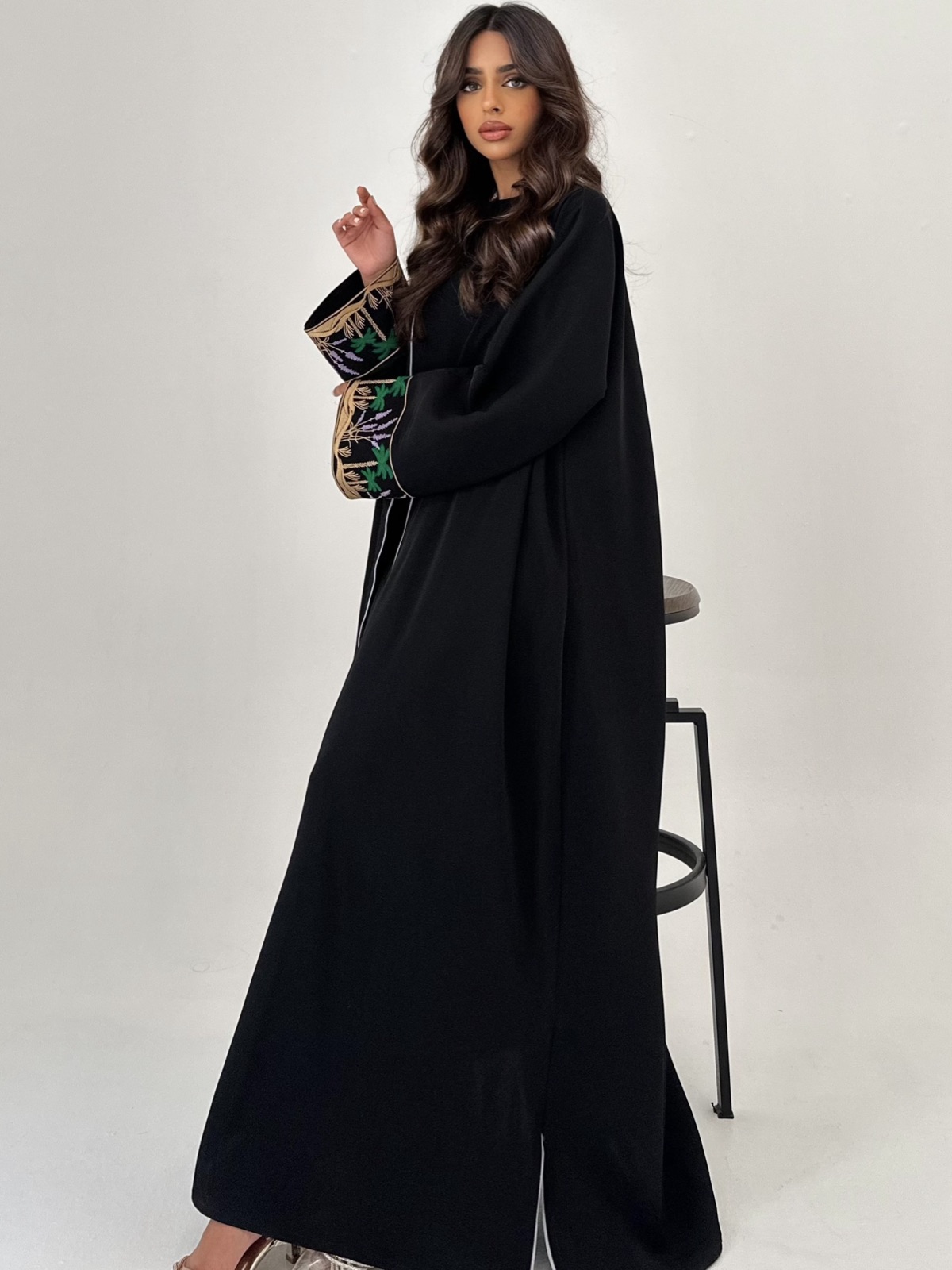 SHELLS.ABAYA - Alternate View - Mnsaj