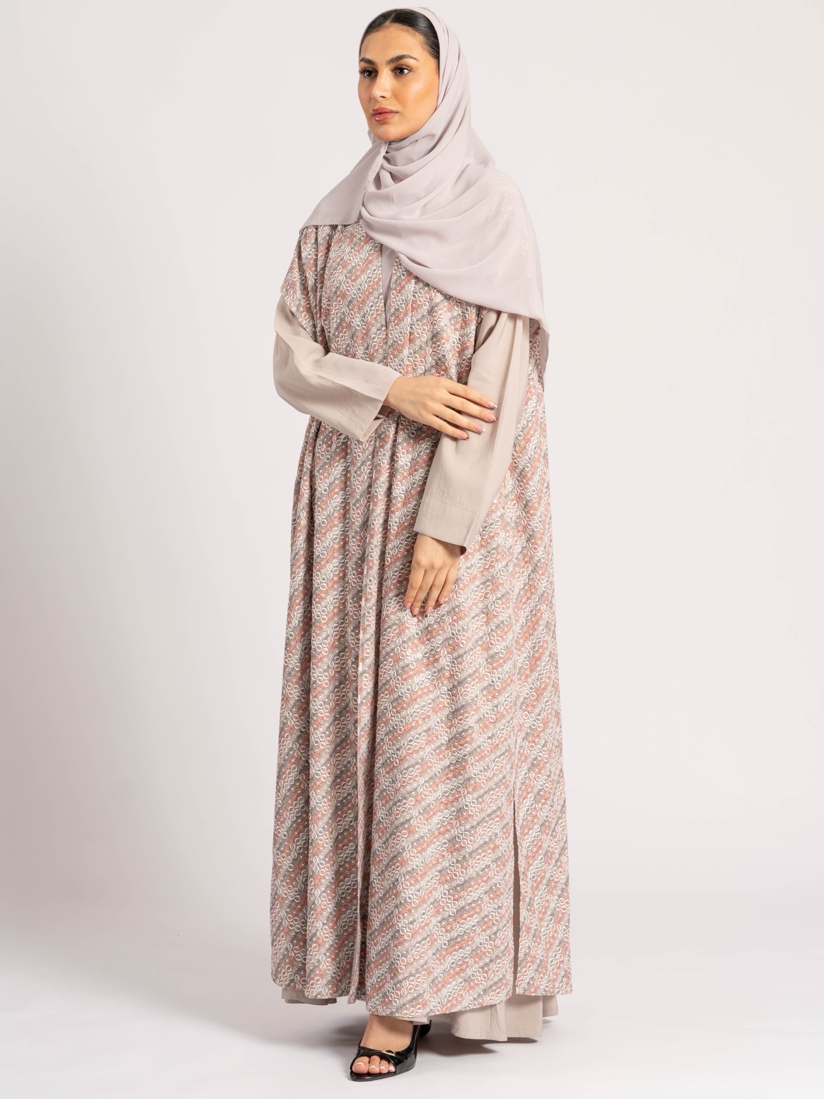 SHAIKHA.ALABDULKARIM - Image 4 - Mnsaj