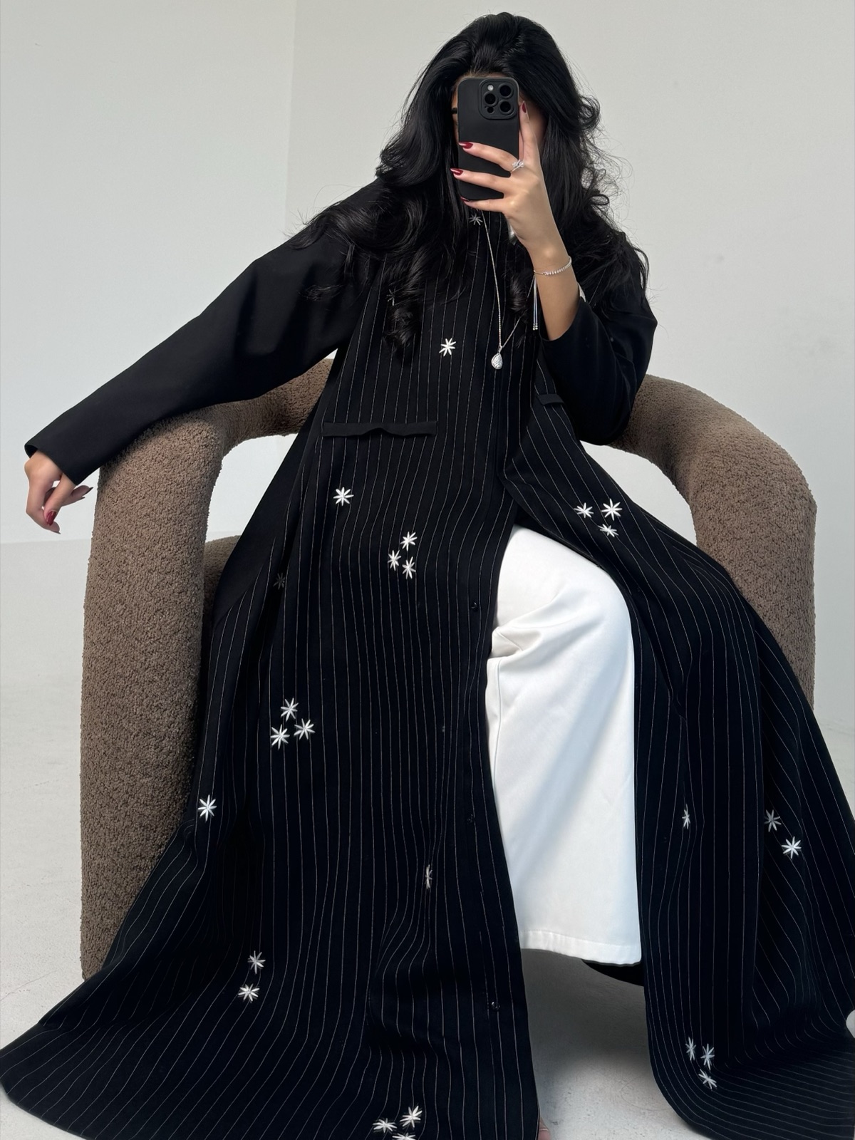 AT.BYAMINAALTAMIMI - Alternate View - Mnsaj