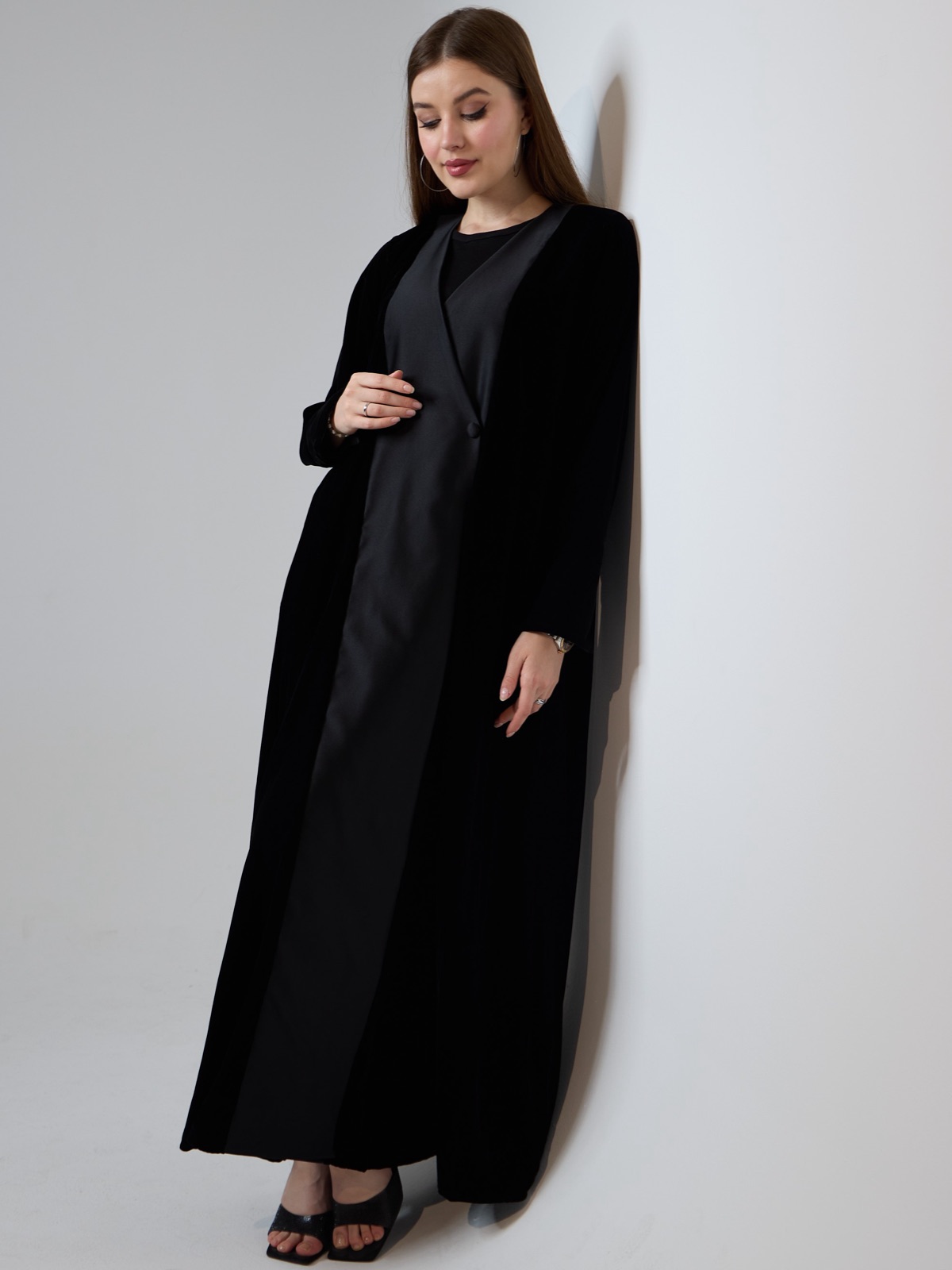 IRIS_ABAYABH - Image 3 - Mnsaj