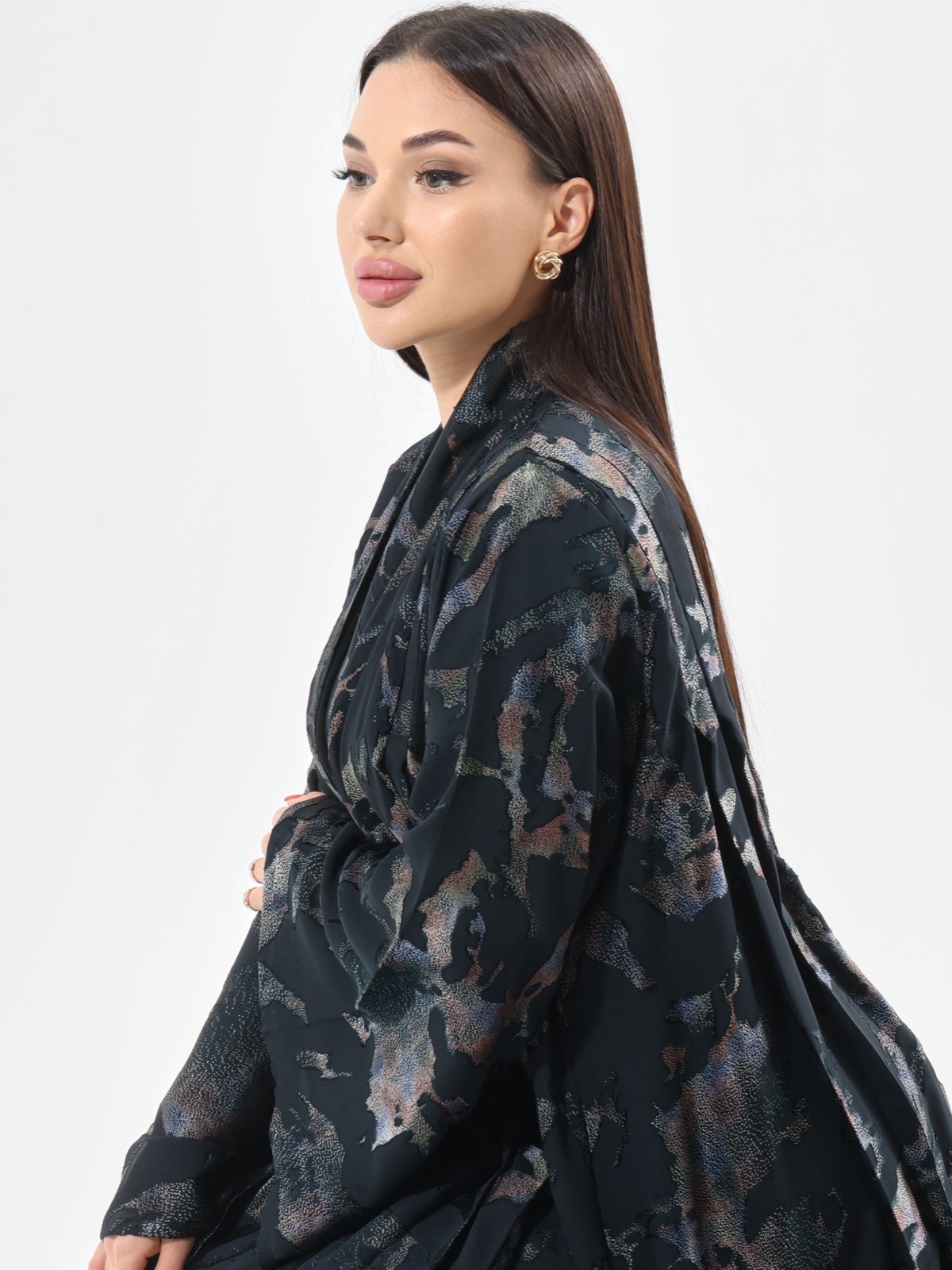 IRIS_ABAYABH - Image 3 - Mnsaj