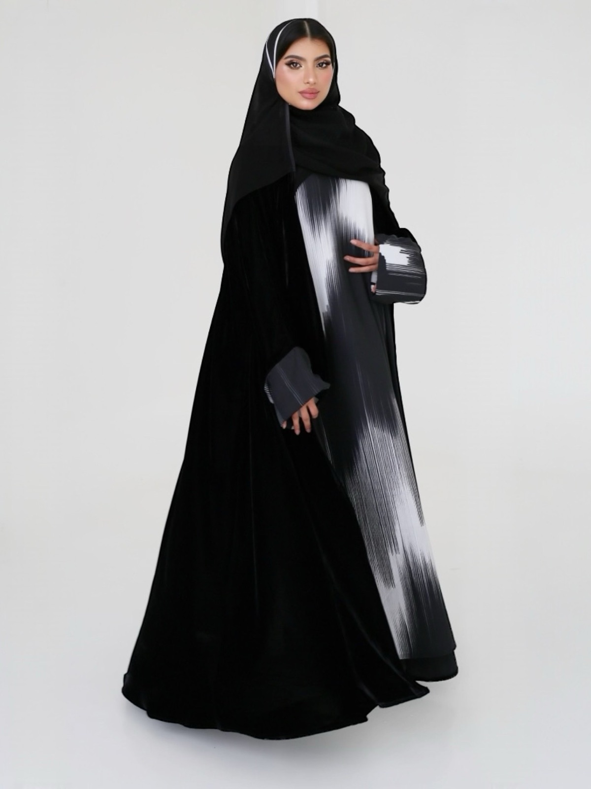 LABAYA.A - Alternate View - Mnsaj