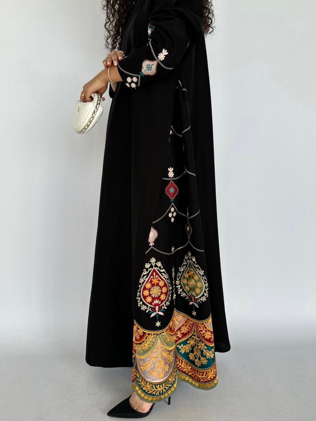 IRIS_ABAYAS - Image 3 - Mnsaj
