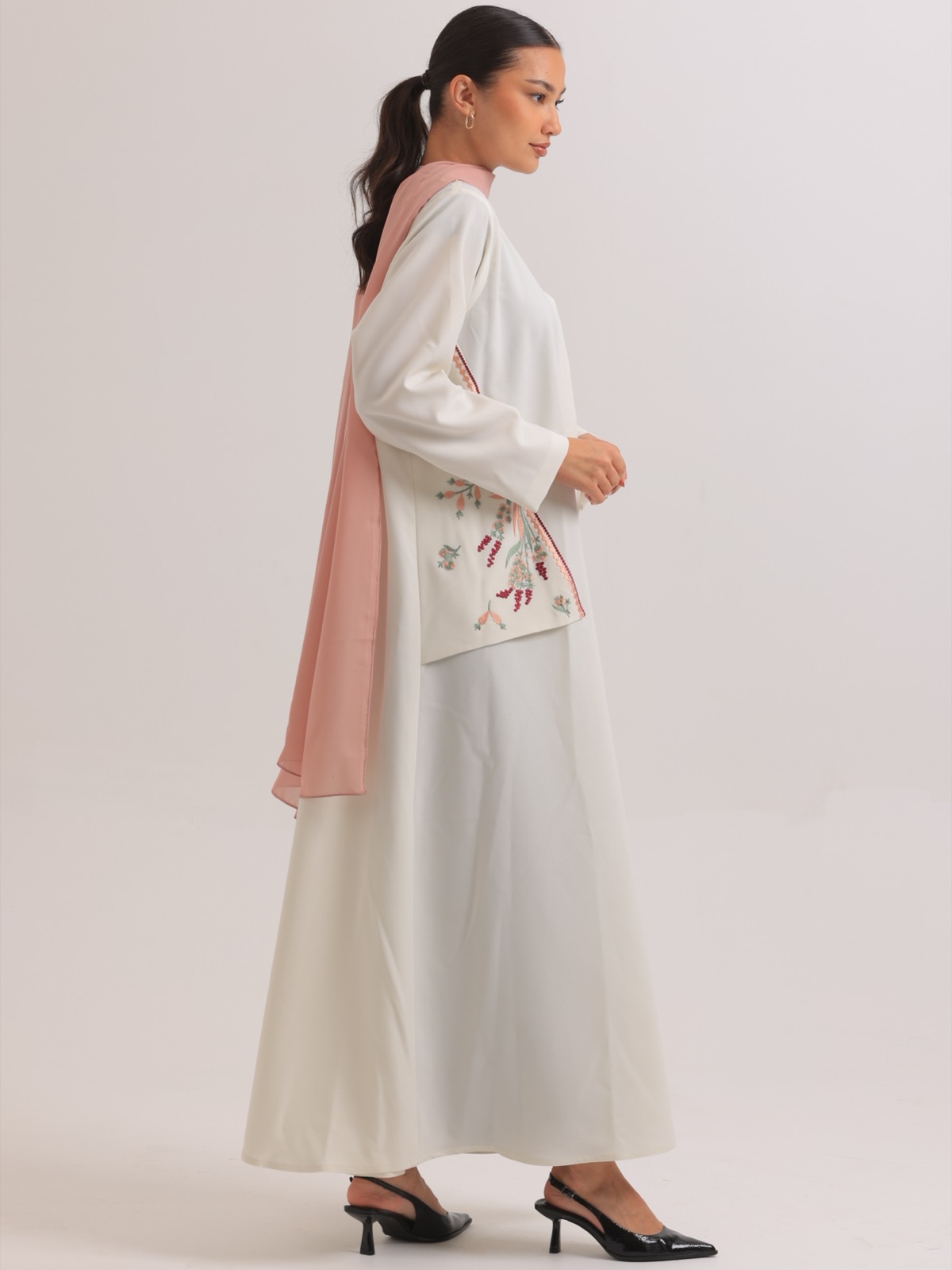 LEVE_COUTURE - Alternate View - Mnsaj