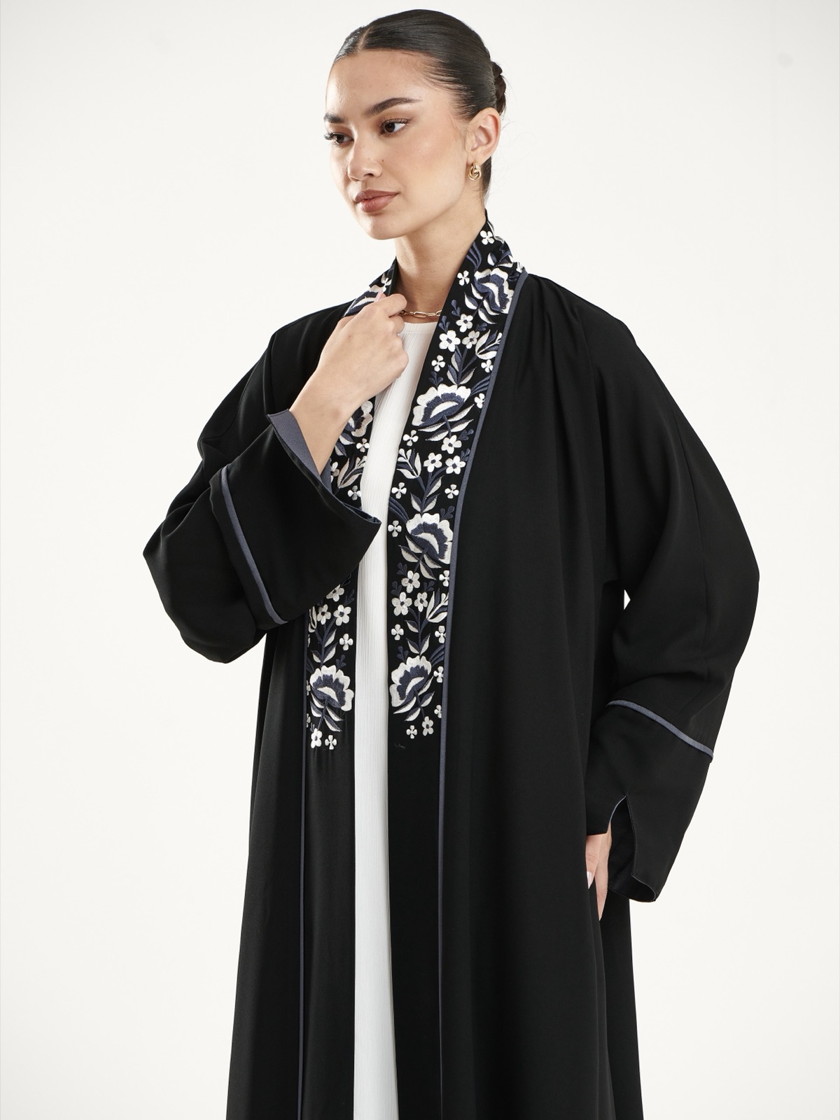 TAILORED.BYREEM - Image 4 - Mnsaj