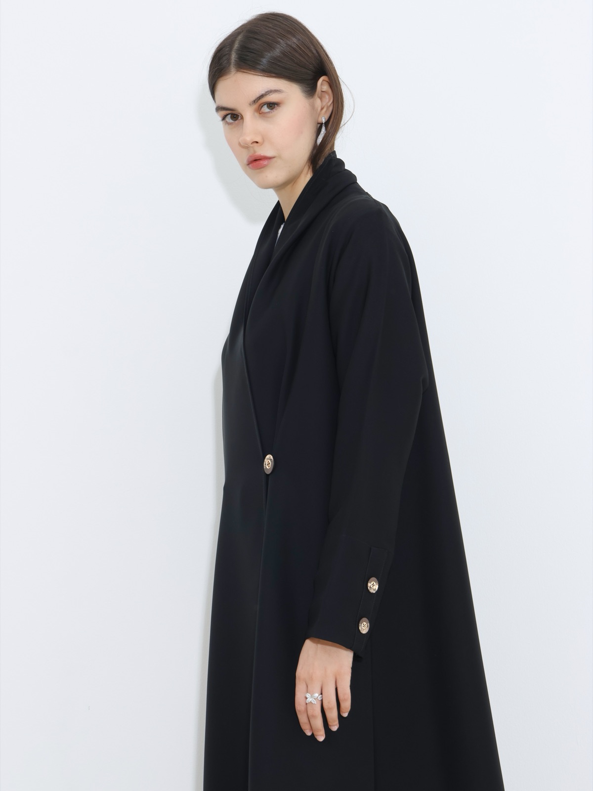 IRIS_ABAYABH - Image 3 - Mnsaj