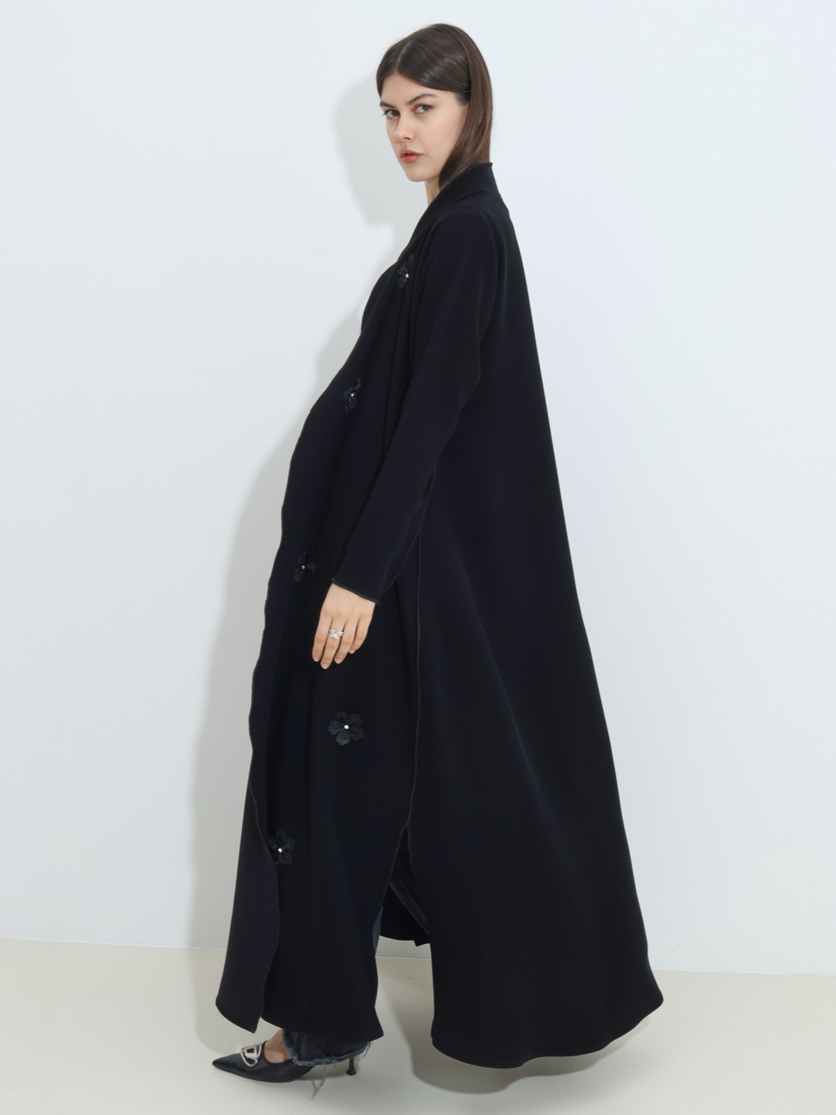 IRIS_ABAYABH - Image 4 - Mnsaj