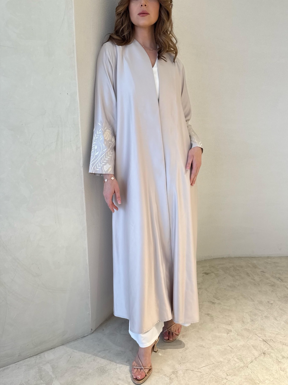 MANTLE.BH - Image 3 - Mnsaj