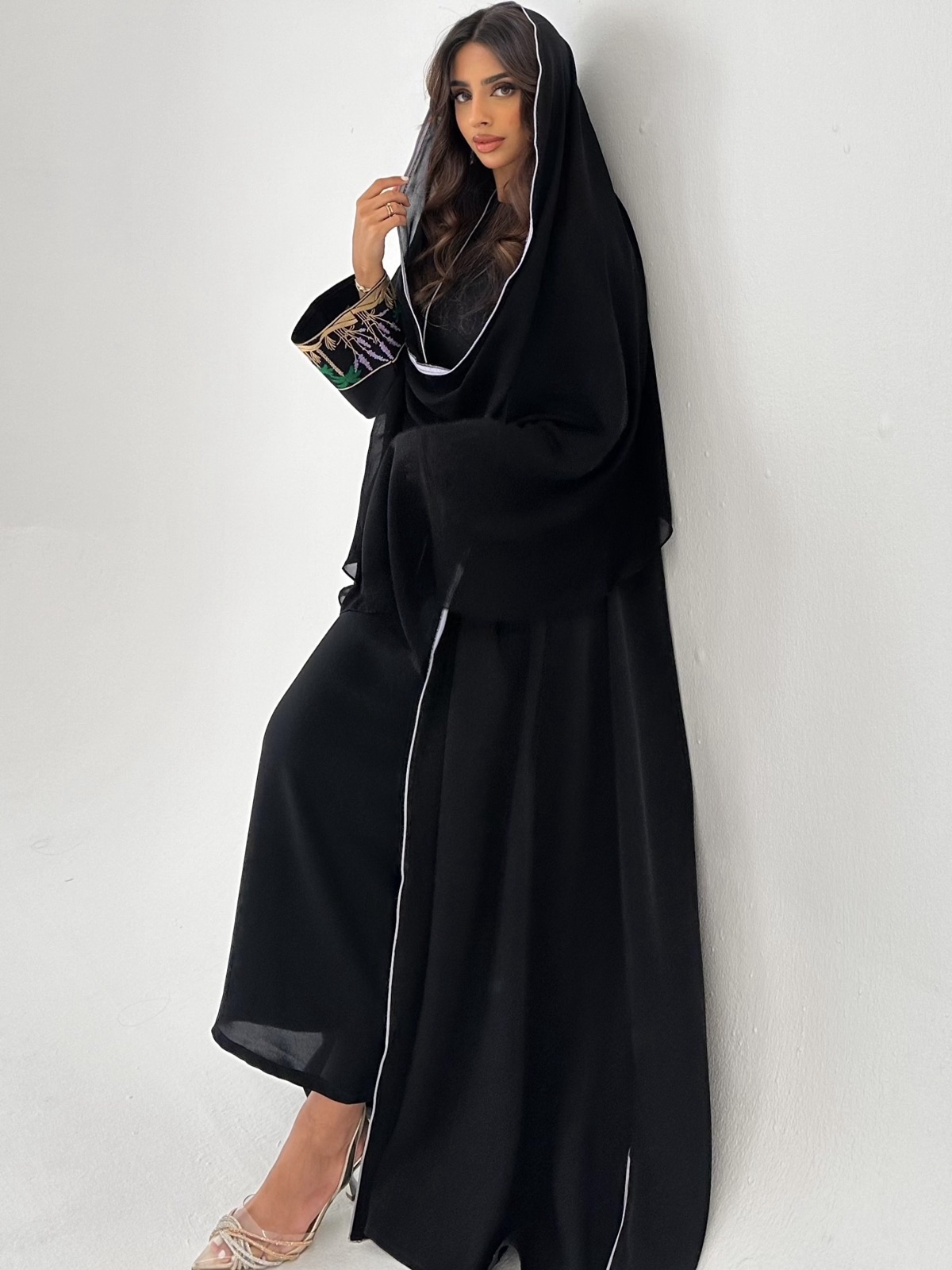 SHELLS.ABAYA - Mnsaj