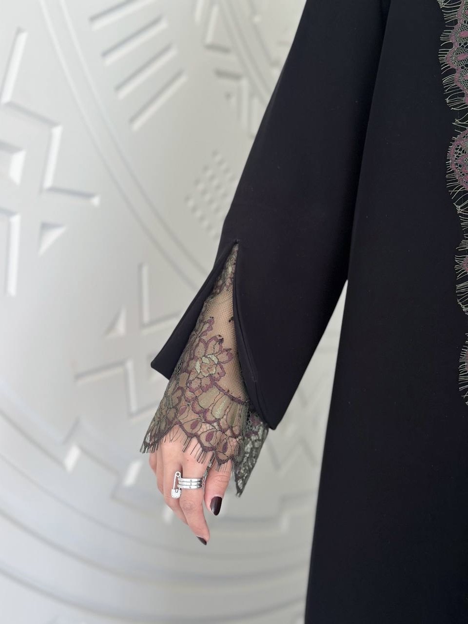 LIAN.ABAYA - Alternate View - Mnsaj