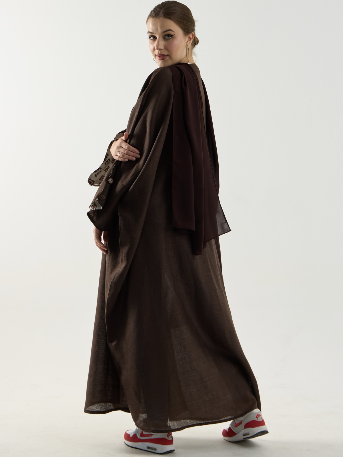 IRIS_ABAYABH - Image 4 - Mnsaj