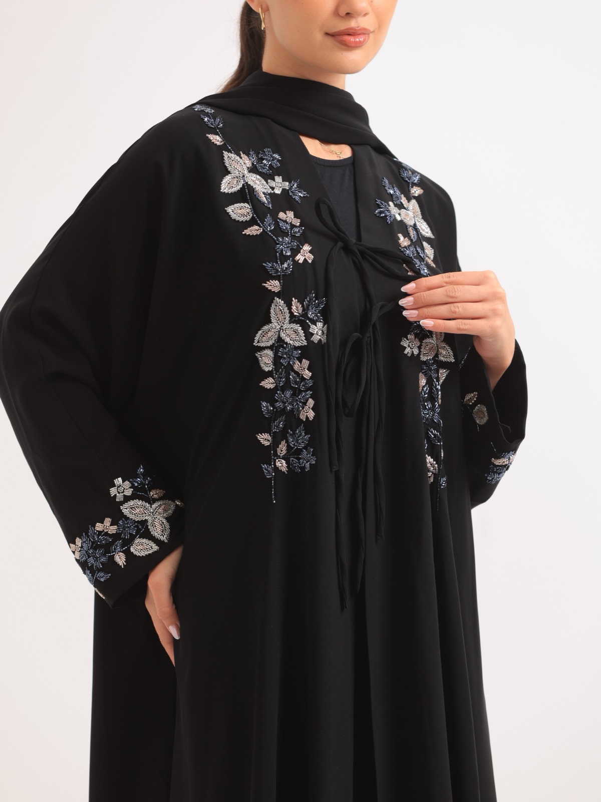 LEVE_COUTURE - Alternate View - Mnsaj