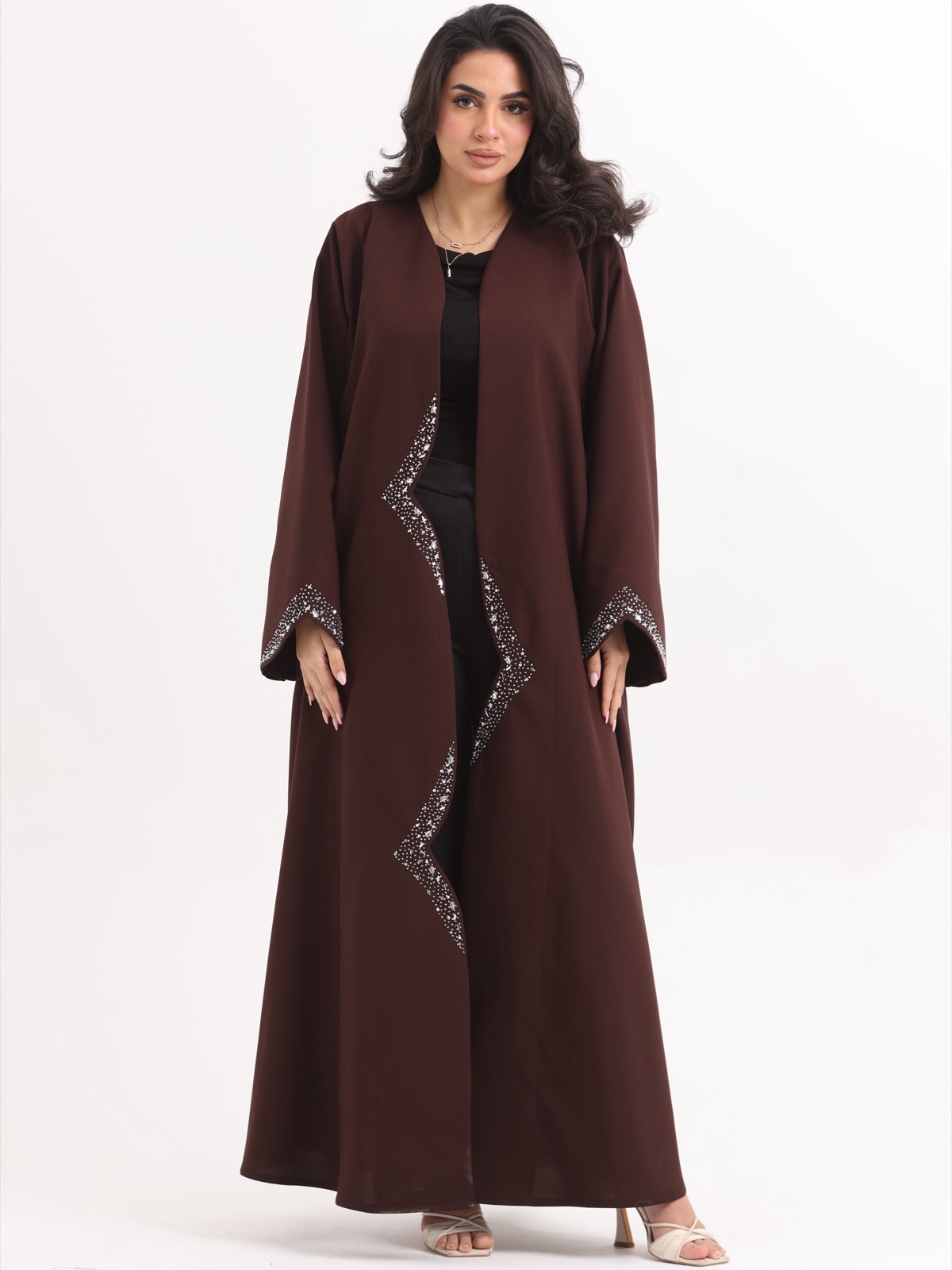 TAILORED.BYREEM - Alternate View - Mnsaj