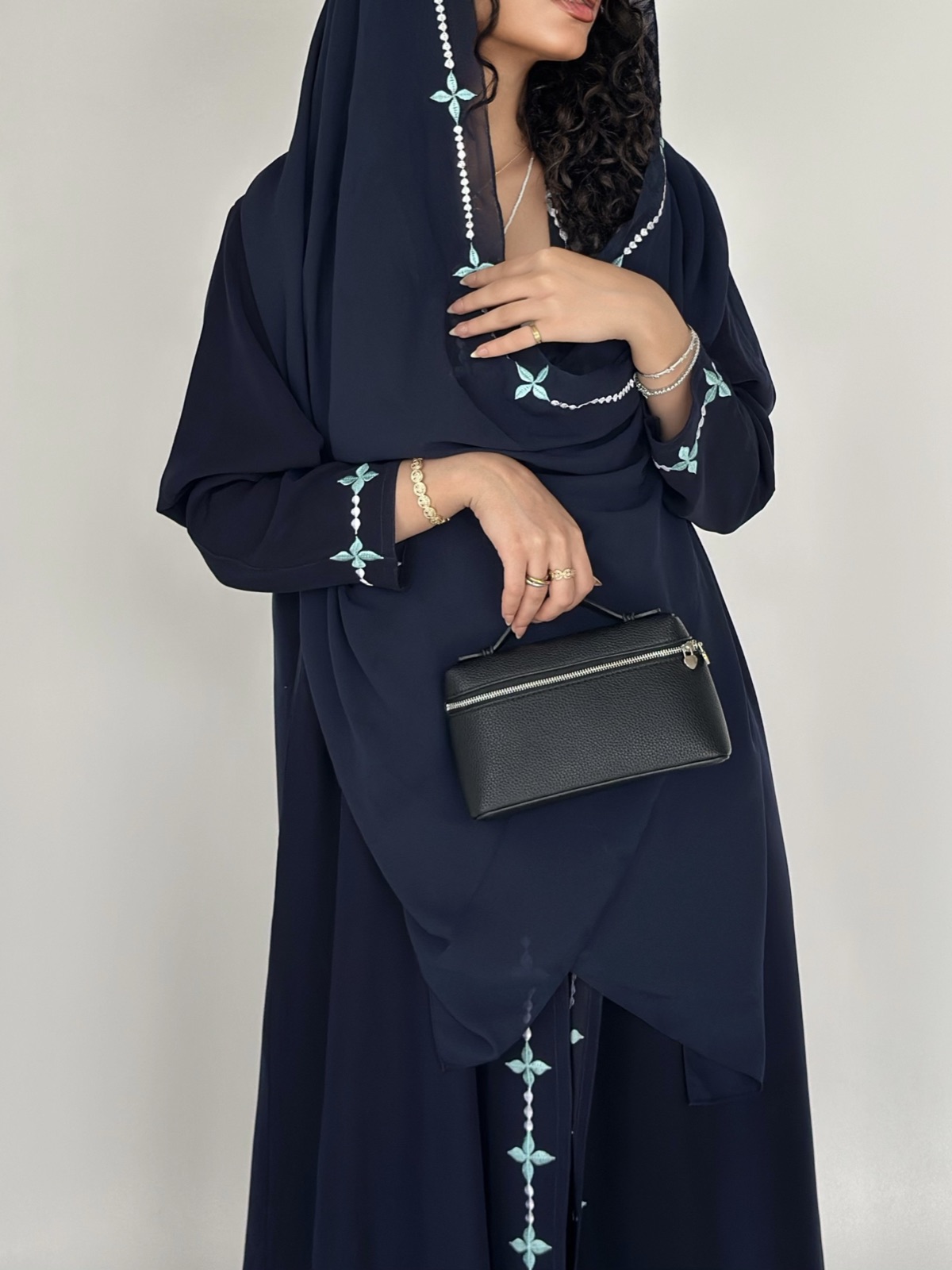 LYL.ABAYAS - Image 3 - Mnsaj