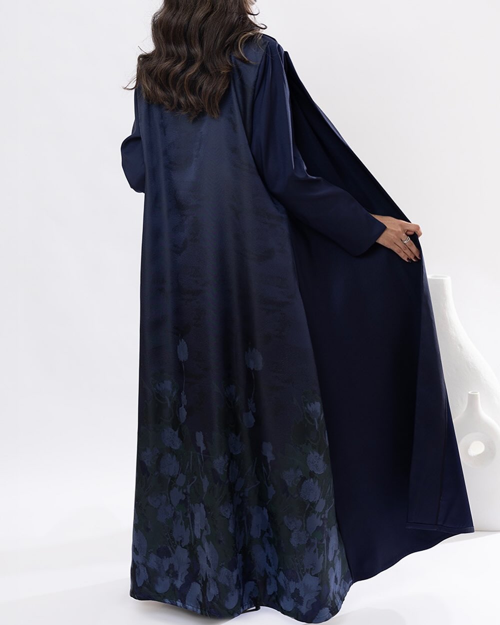 SHELLS.ABAYA - Alternate View - Mnsaj