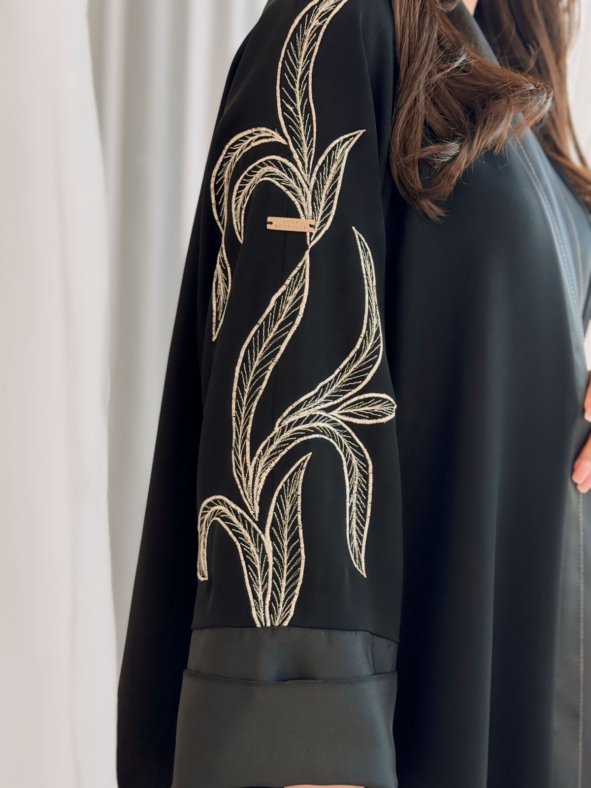 JULY_BOUTIQUE - Alternate View - Mnsaj