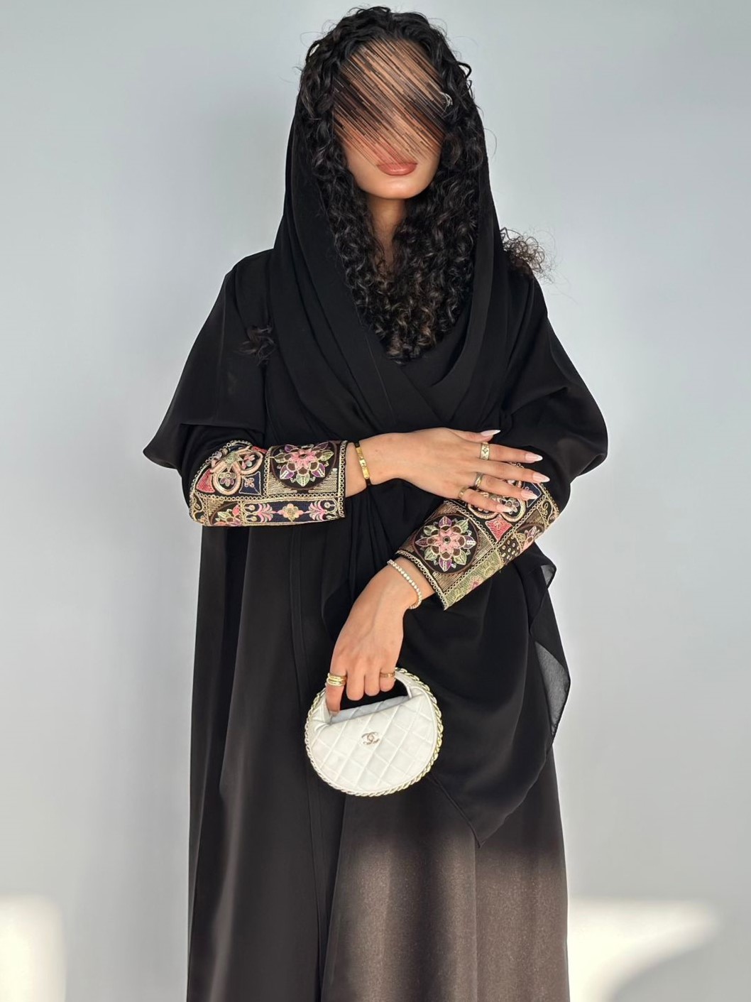 IRIS_ABAYAS - Mnsaj