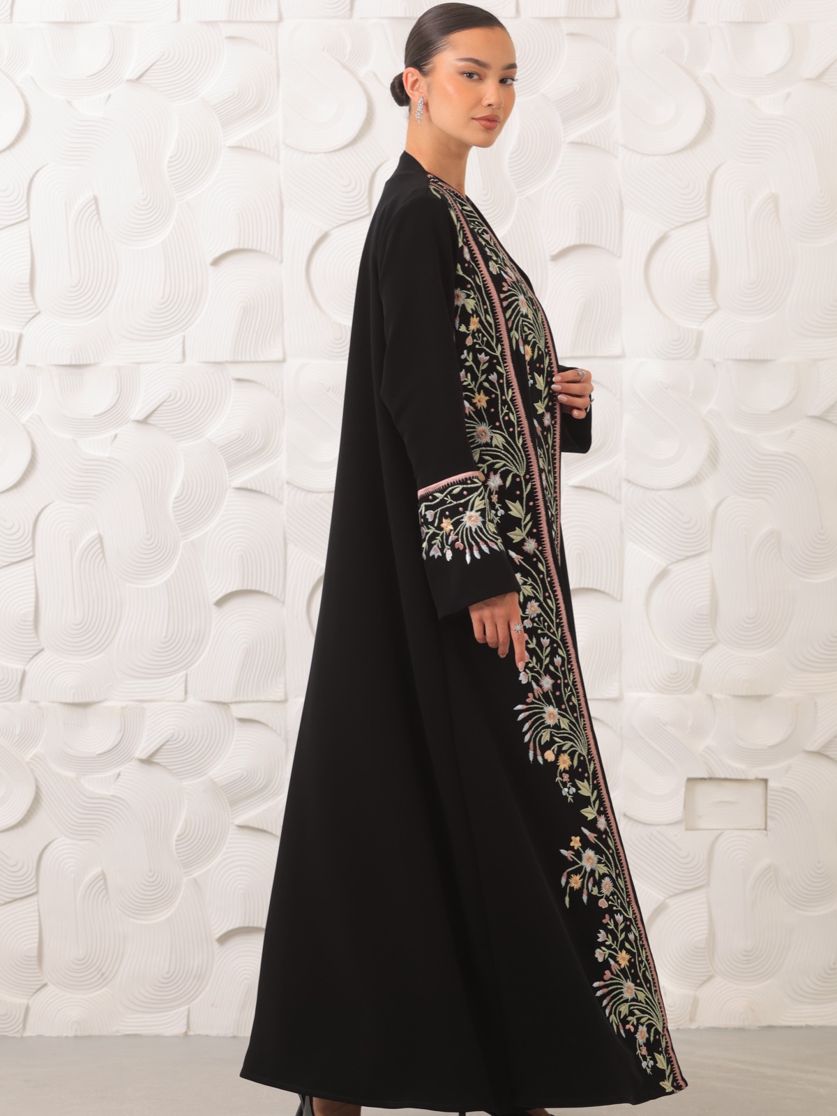 LN_THREADS - Image 5 - Mnsaj