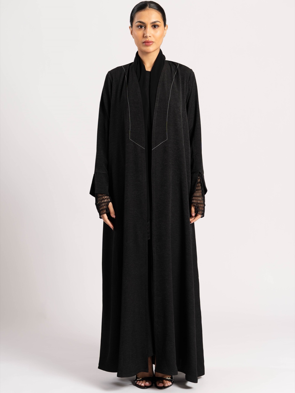 SHAIKHA.ALABDULKARIM - Alternate View - Mnsaj