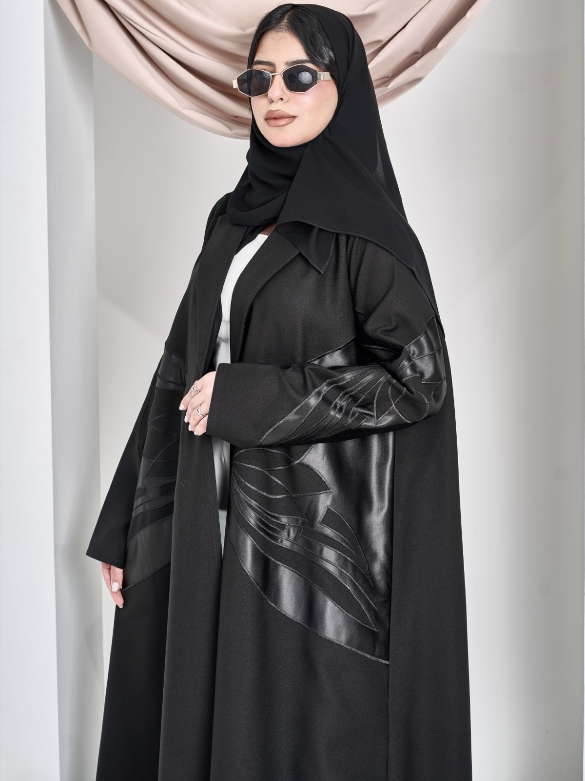 BYFCOUTURE - Image 3 - Mnsaj