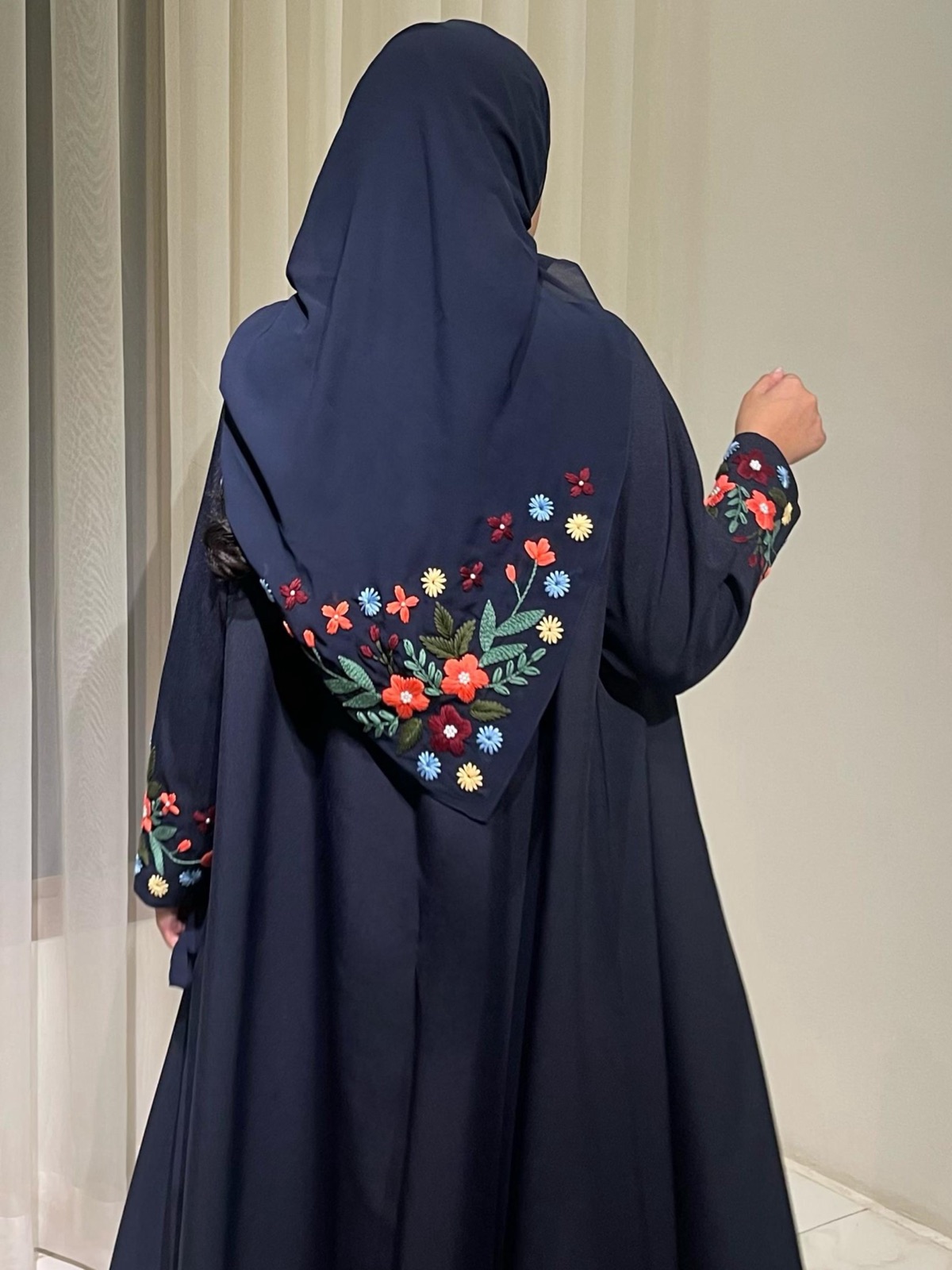 AT.BYAMINAALTAMIMI - Alternate View - Mnsaj