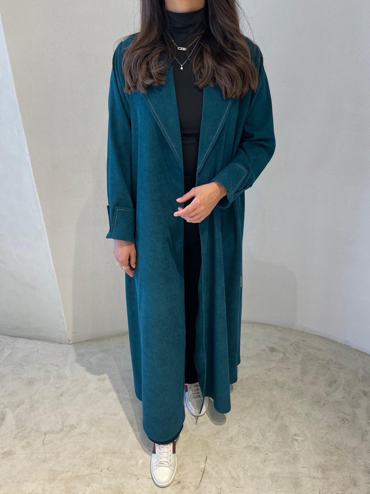 MANTLE.BH - Alternate View - Mnsaj