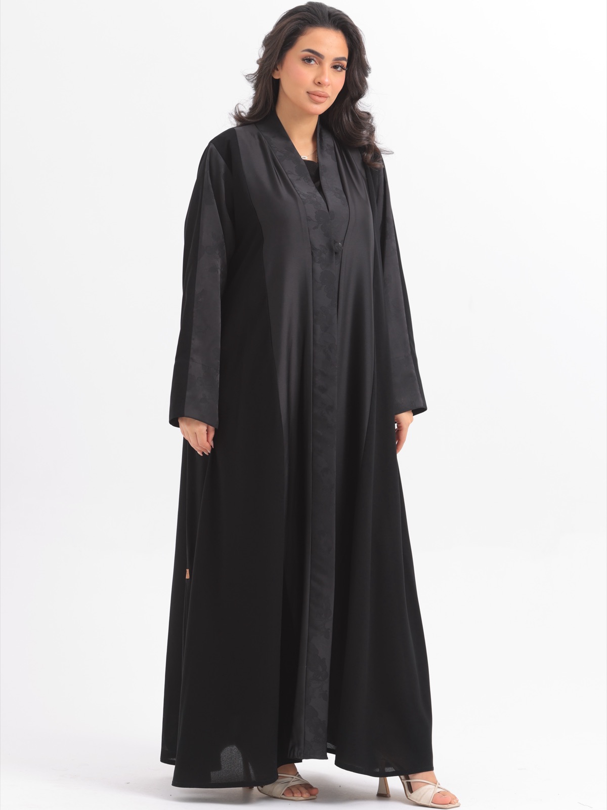 TAILORED.BYREEM - Image 3 - Mnsaj