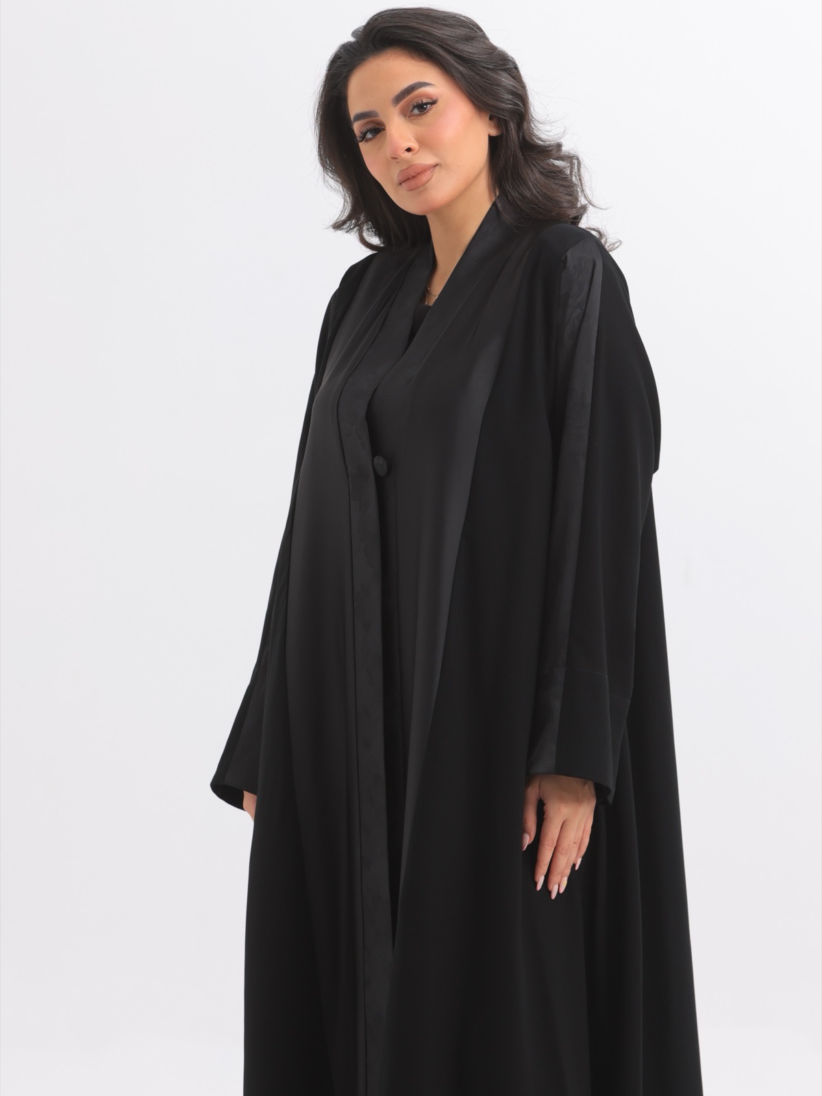 TAILORED.BYREEM - Image 5 - Mnsaj