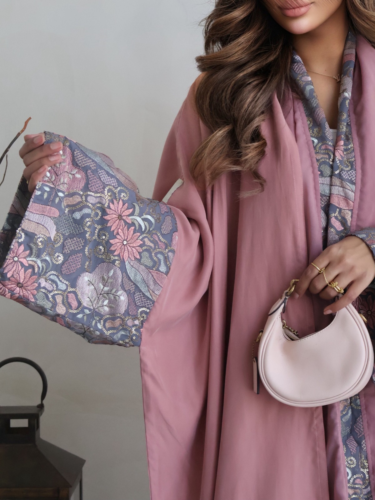 ALDA_ABAYA - Image 3 - Mnsaj