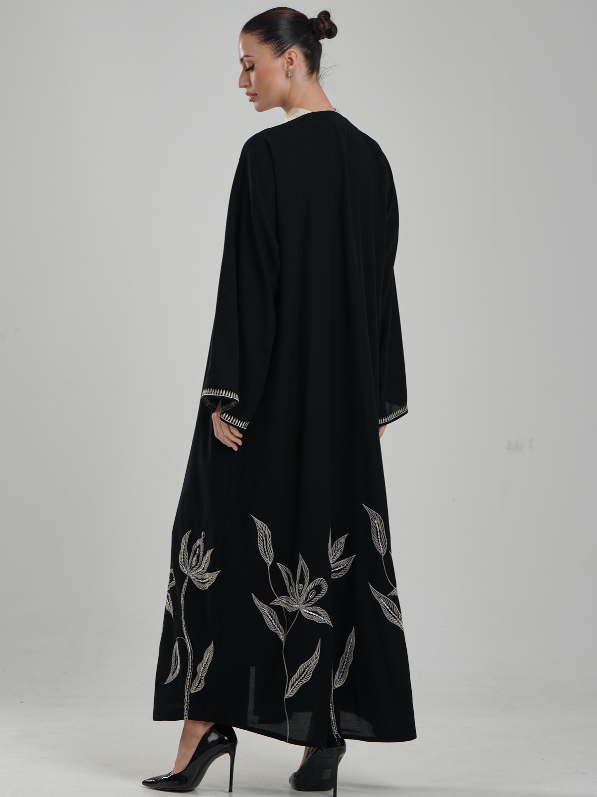 TAILORED.BYREEM - Alternate View - Mnsaj