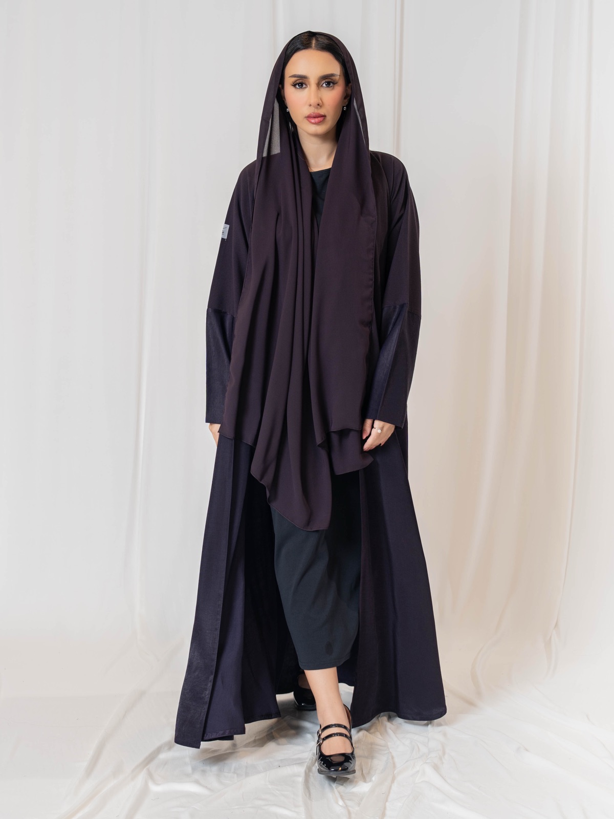 DHEL.ABAYA - Alternate View - Mnsaj