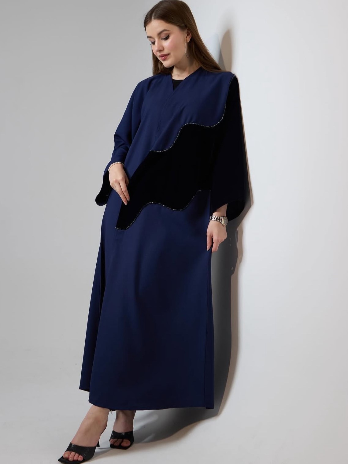 IRIS_ABAYABH - Image 3 - Mnsaj