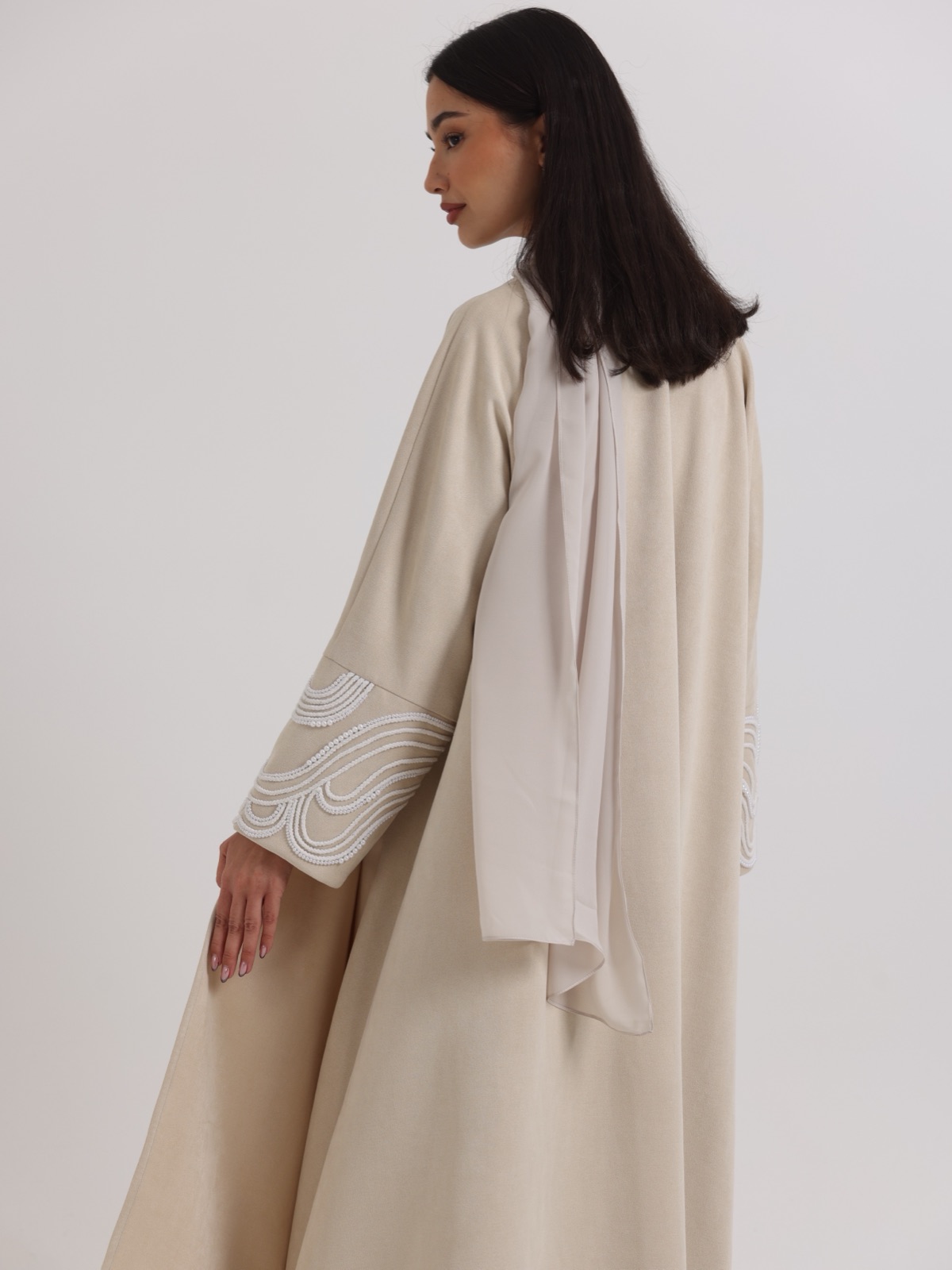 LEVE_COUTURE - Alternate View - Mnsaj