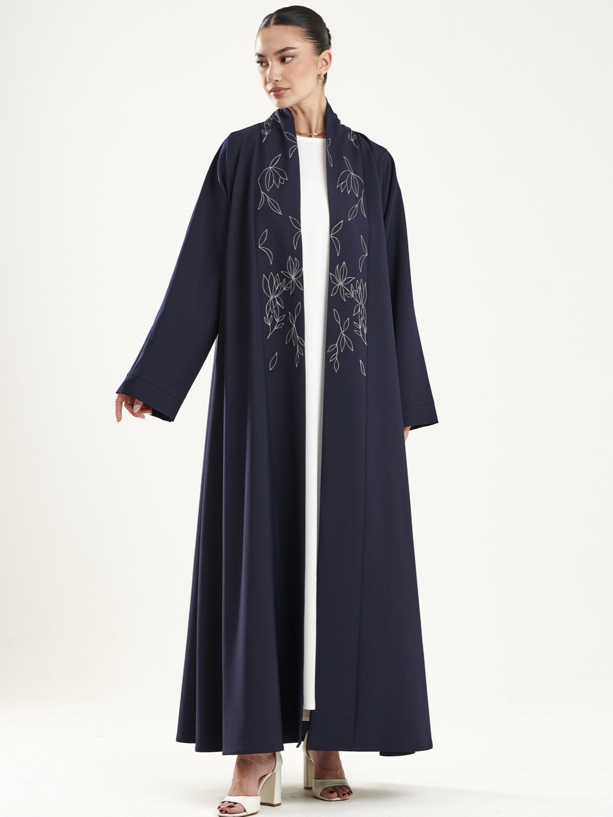 TAILORED.BYREEM - Alternate View - Mnsaj