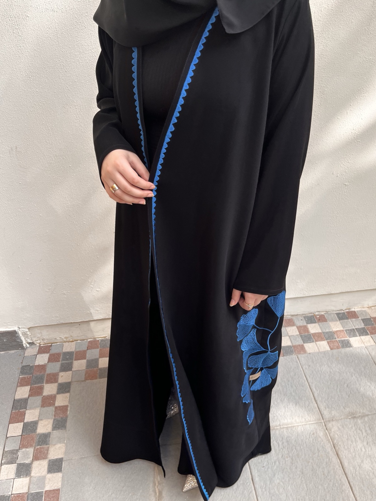 MANTLE.BH - Image 3 - Mnsaj