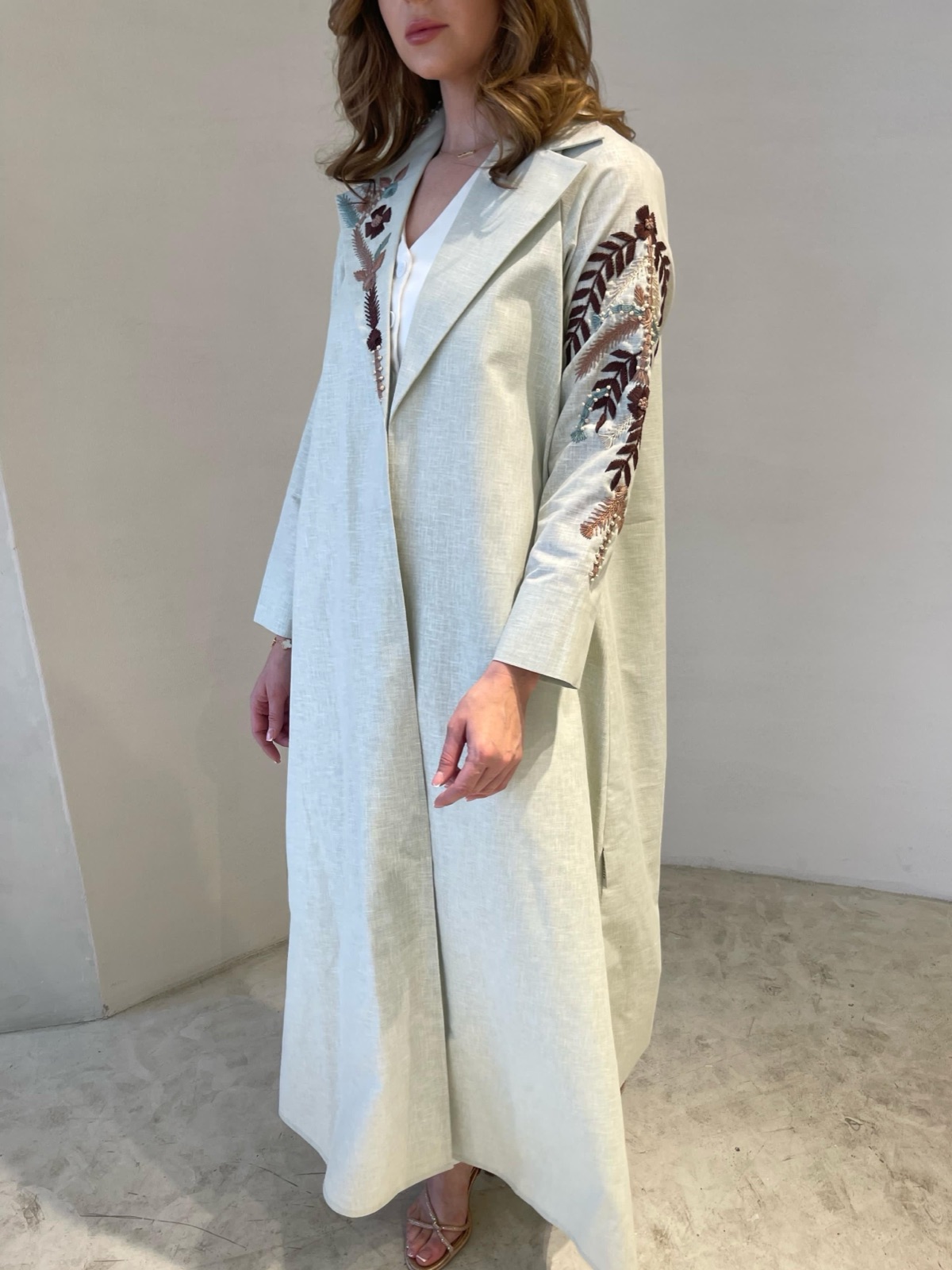 MANTLE.BH - Alternate View - Mnsaj