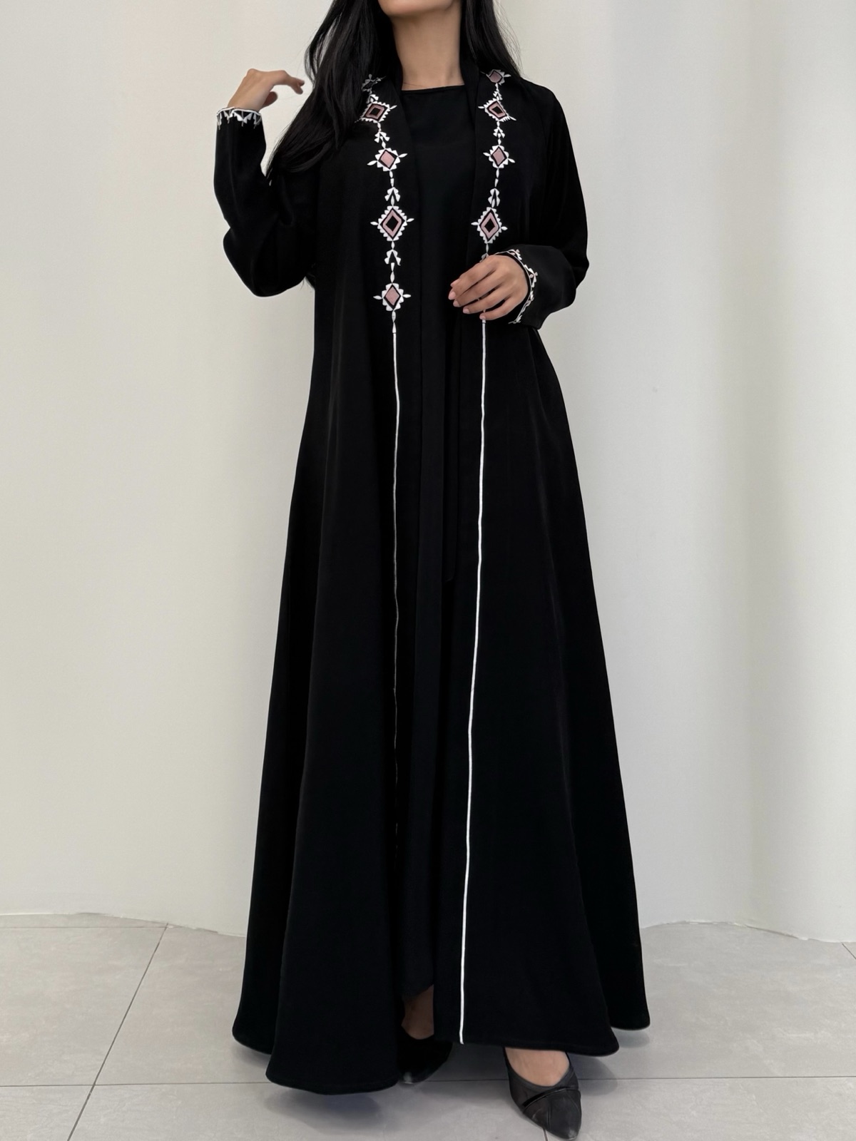 LIAN.ABAYA - Alternate View - Mnsaj