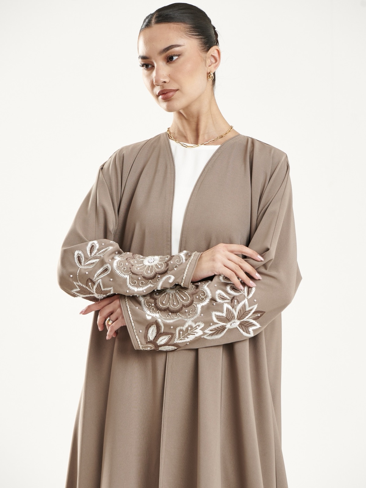 TAILORED.BYREEM - Image 4 - Mnsaj